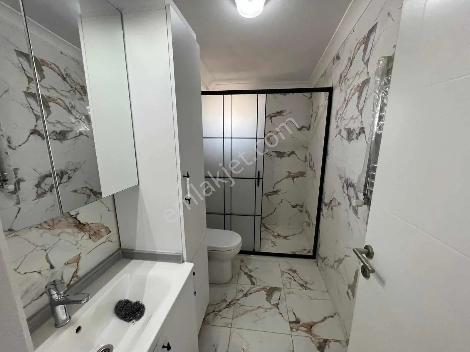 Samandıra Merkezde 2 Daire Tek Fiyat Satılık Çatı Dubleks Daire — fotoğraf 6