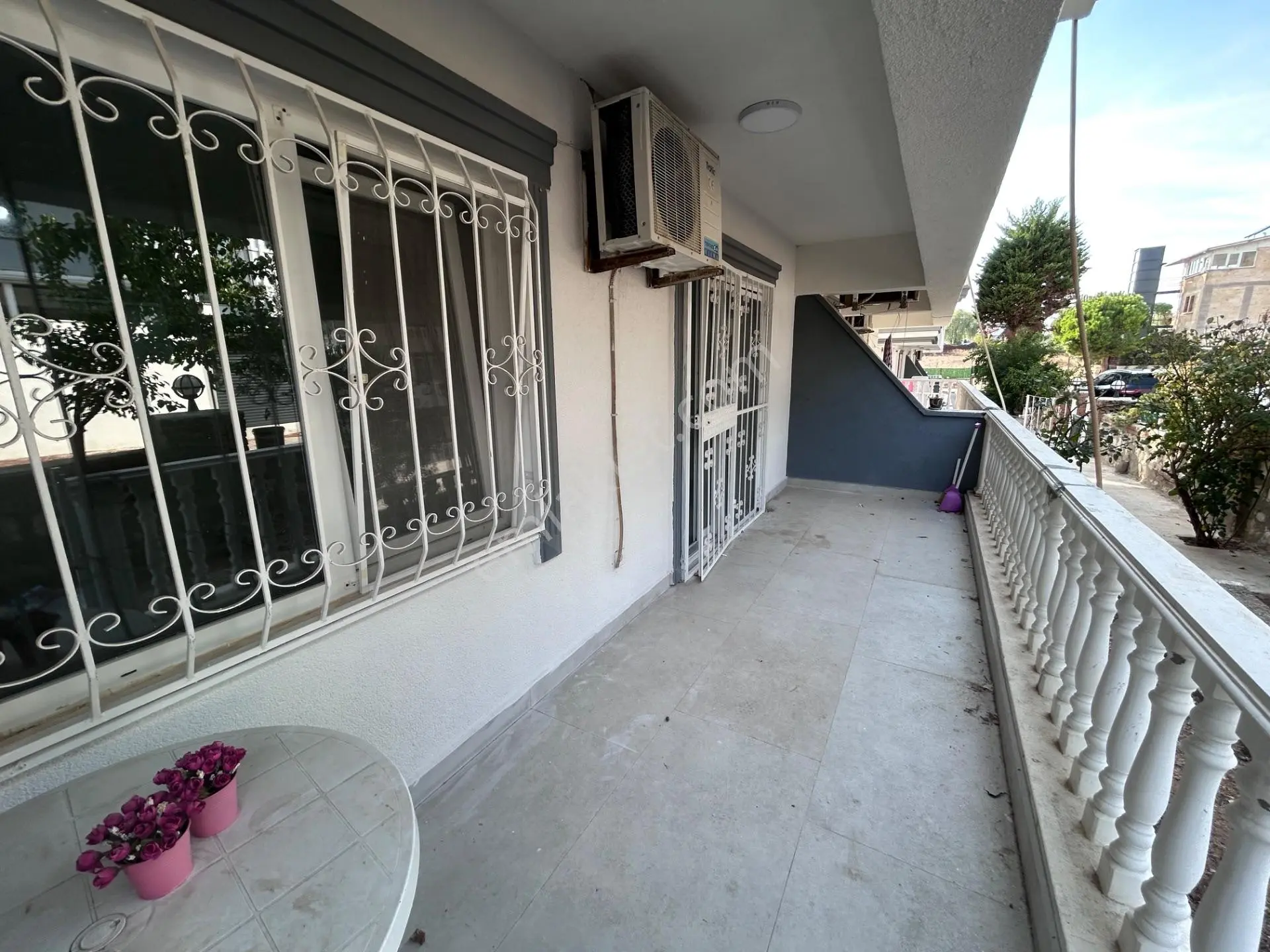 Havuzlu Sitede Geniş 1+1 — fotoğraf 16