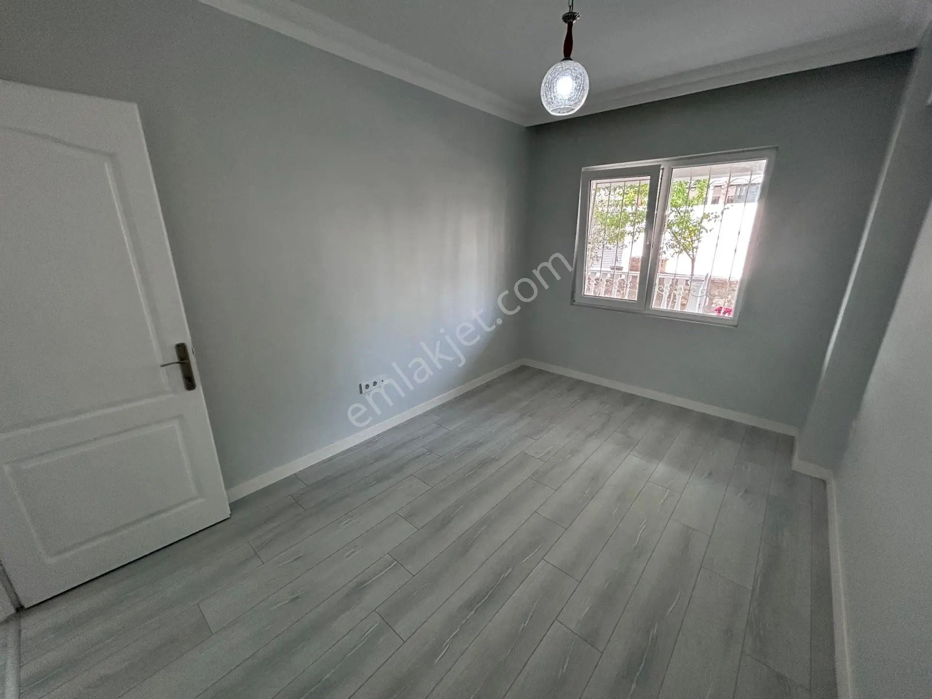 Havuzlu Sitede Geniş 1+1 — fotoğraf 21