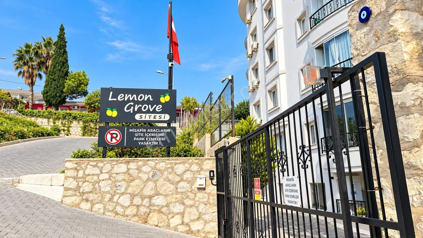 Kuşadası Kadınlar Denizi 3+1 Geniş Balkonlu Daire