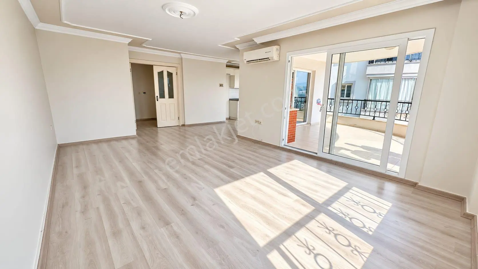 Kuşadası Kadınlar Denizi 3+1 Geniş Balkonlu Daire — fotoğraf 9