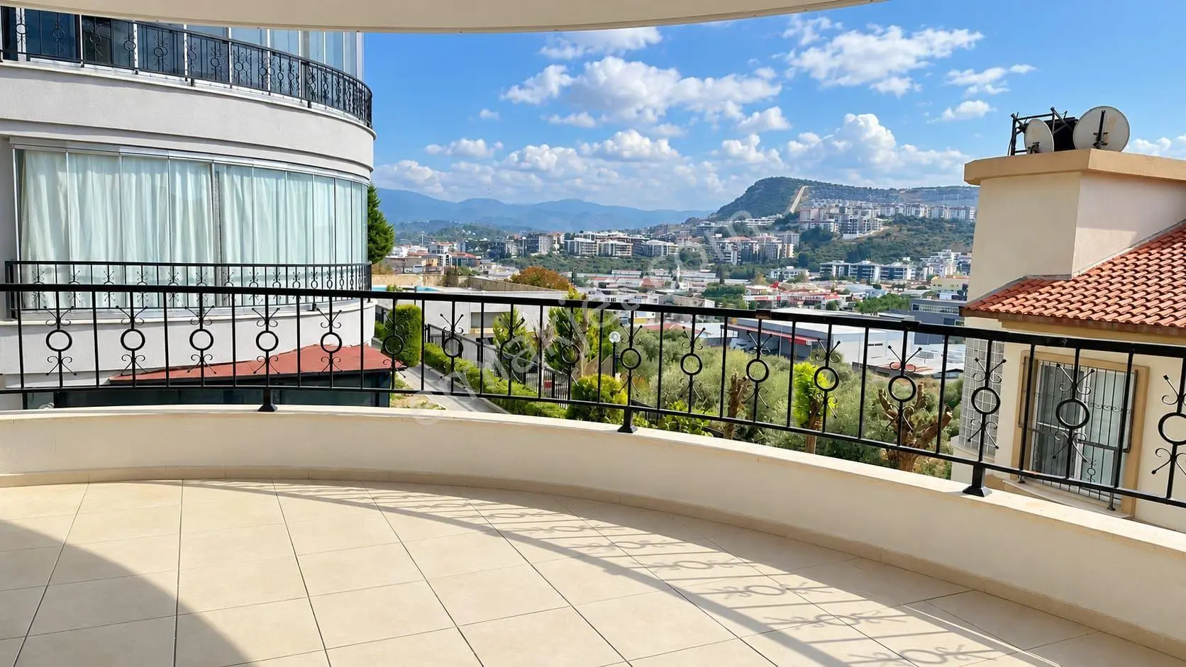 Kuşadası Kadınlar Denizi 3+1 Geniş Balkonlu Daire — fotoğraf 19