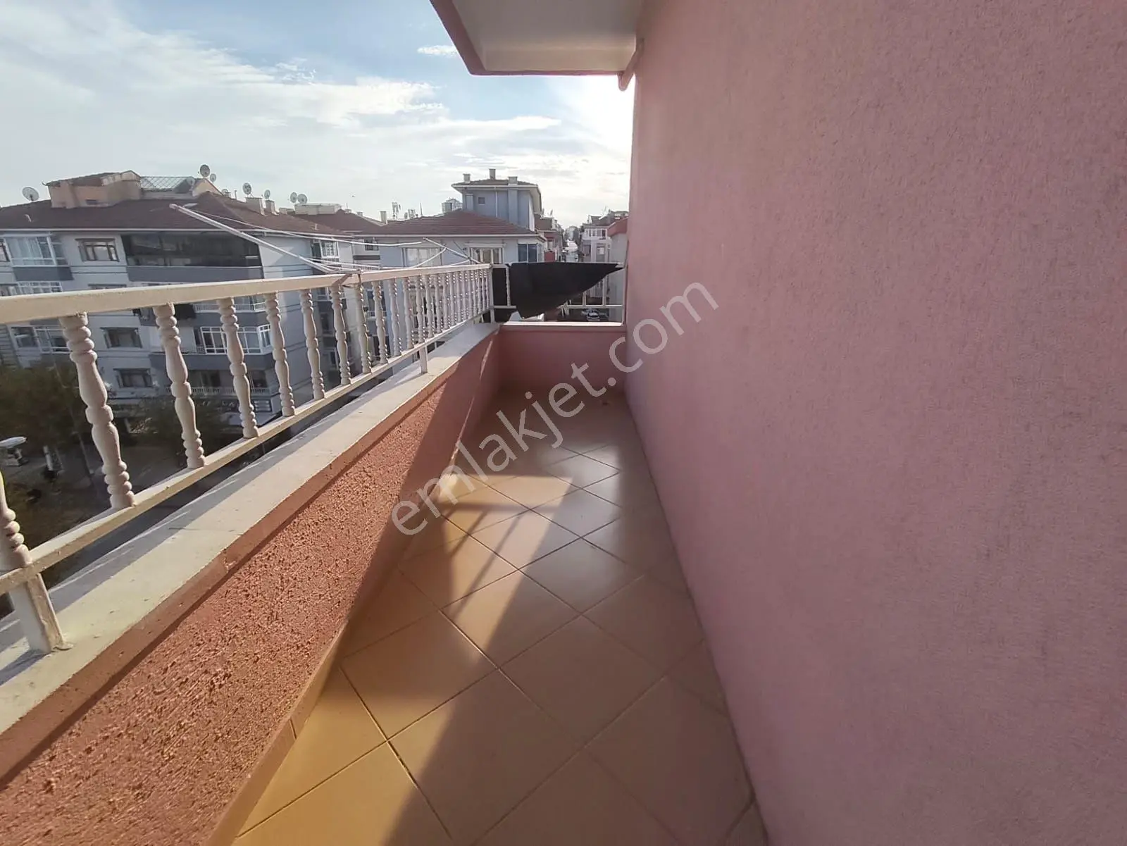 Yılmaz Gayrimenkulden Asansörlü Cadde Üzeri Masrafsız 3+1 Öncephe 3 Kat Satılık Daire Pazarlık Var — fotoğraf 4