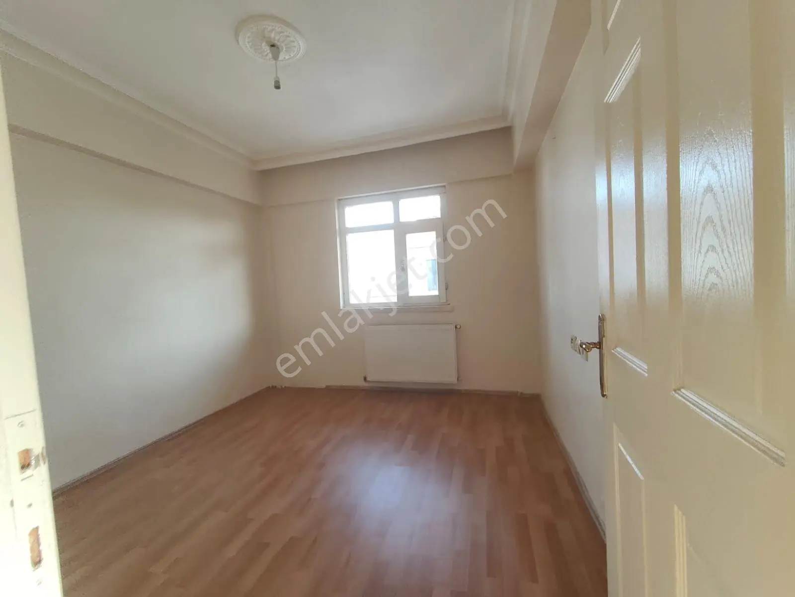 Yılmaz Gayrimenkulden Asansörlü Cadde Üzeri Masrafsız 3+1 Öncephe 3 Kat Satılık Daire Pazarlık Var — fotoğraf 11
