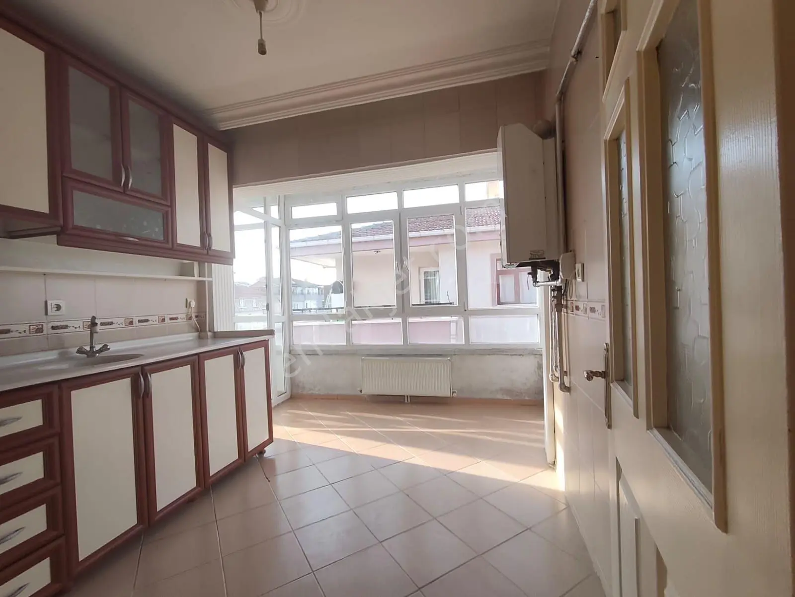 Yılmaz Gayrimenkulden Asansörlü Cadde Üzeri Masrafsız 3+1 Öncephe 3 Kat Satılık Daire Pazarlık Var — fotoğraf 17