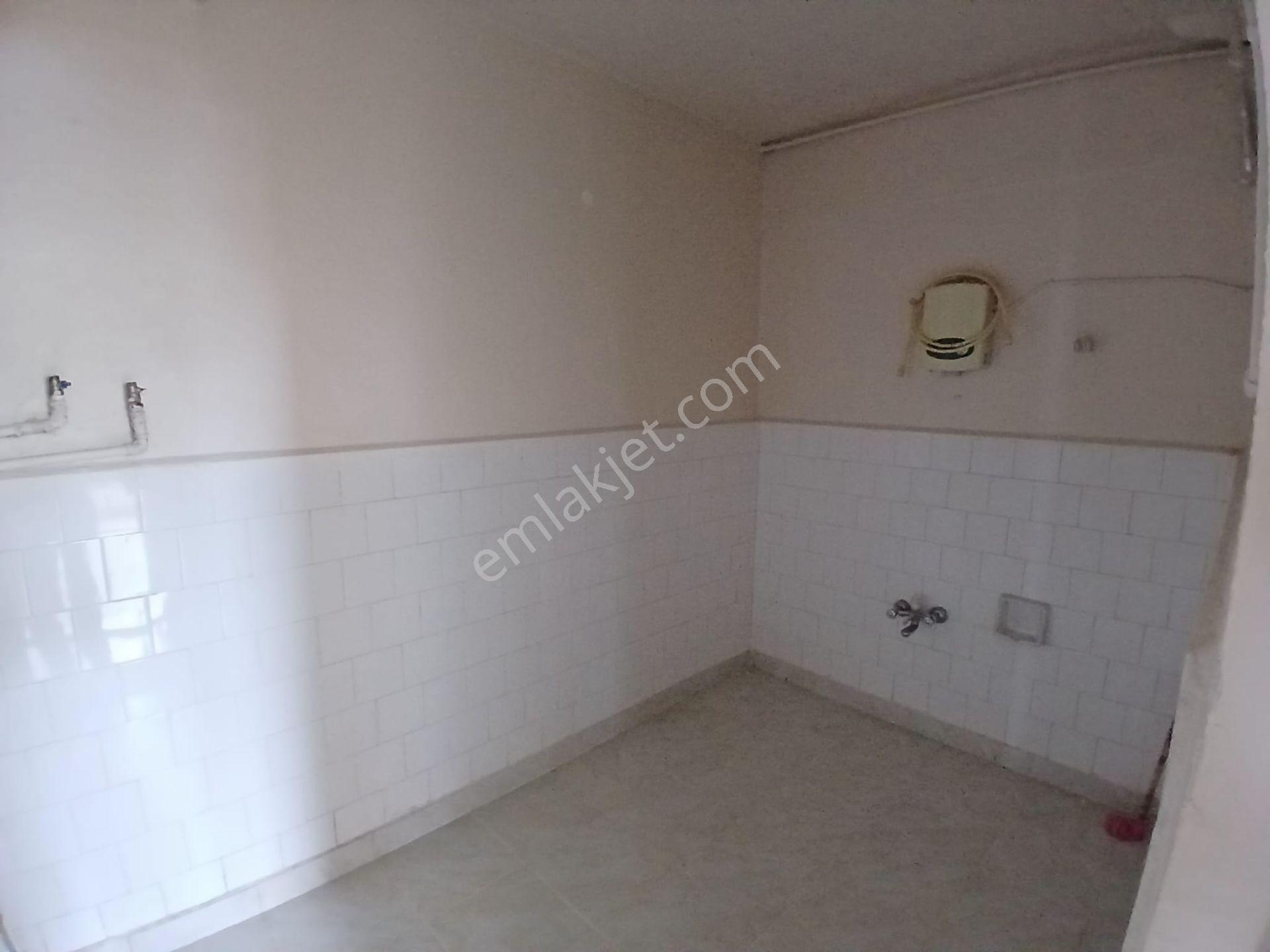 Akçay Emlak'tan Akşehir Mimarlık Mühendislik Fakültesi Yanında Doğlgazlı Satılık 2+1 Daire — fotoğraf 16