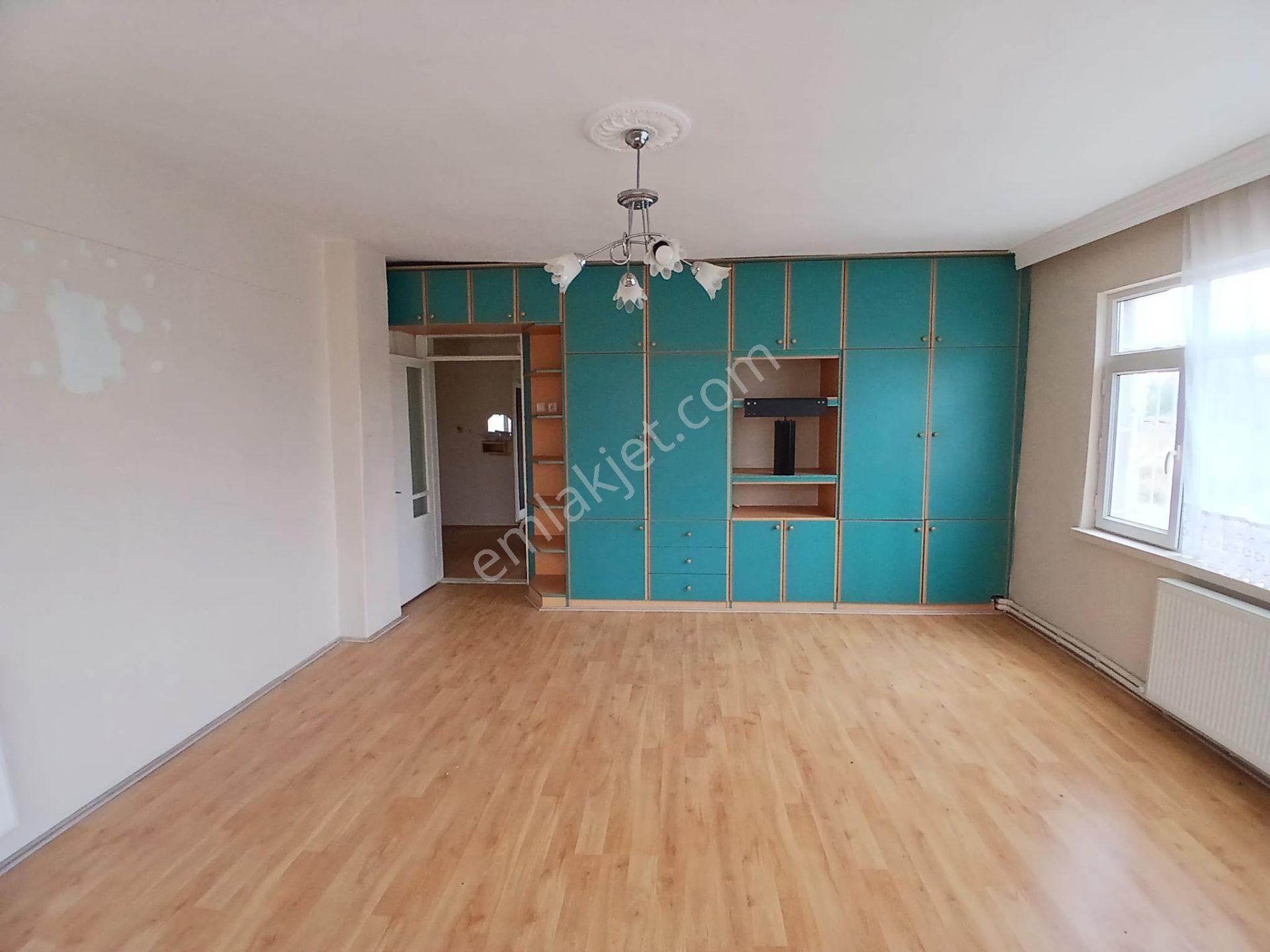 Akçay Emlak'tan Akşehir Mimarlık Mühendislik Fakültesi Yanında Doğlgazlı Satılık 2+1 Daire — fotoğraf 24
