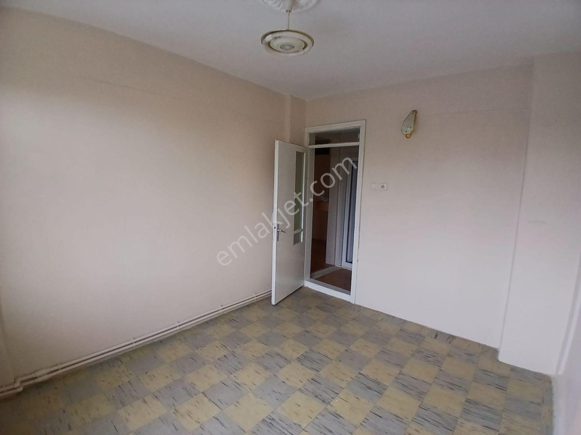 Akçay Emlak'tan Akşehir Mimarlık Mühendislik Fakültesi Yanında Doğlgazlı Satılık 2+1 Daire — fotoğraf 29
