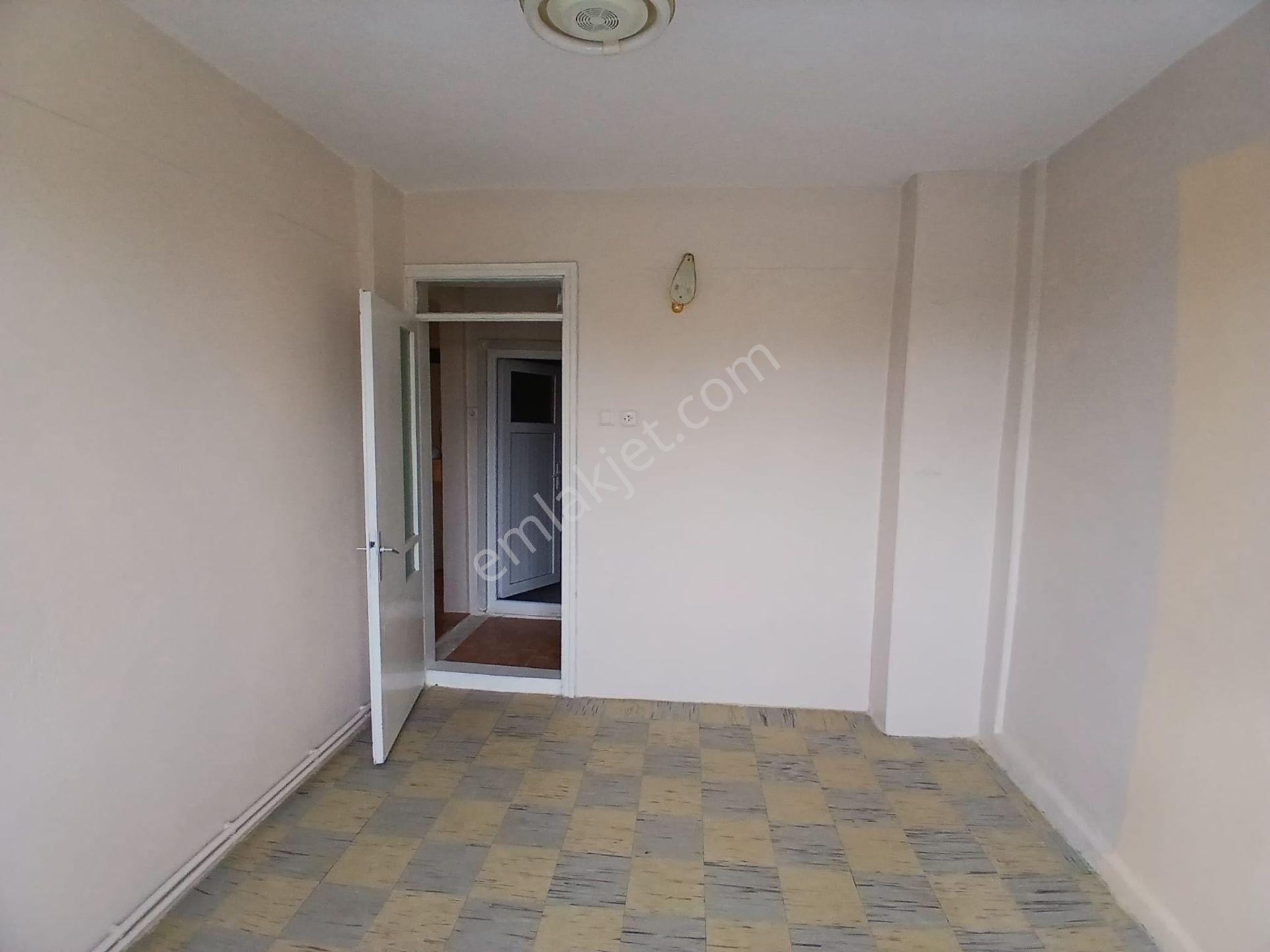 Akçay Emlak'tan Akşehir Mimarlık Mühendislik Fakültesi Yanında Doğlgazlı Satılık 2+1 Daire — fotoğraf 30