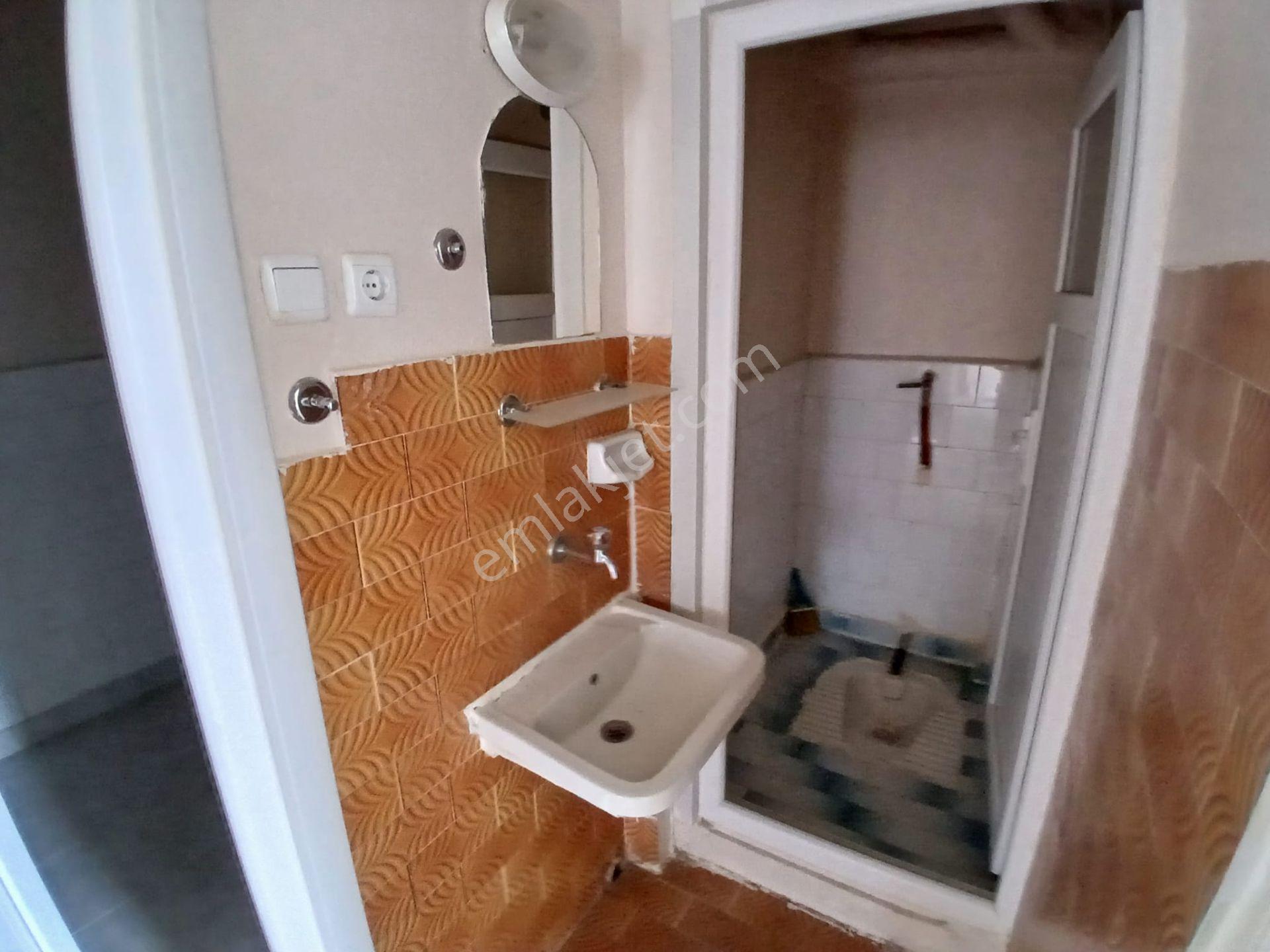 Akçay Emlak'tan Akşehir Mimarlık Mühendislik Fakültesi Yanında Doğlgazlı Satılık 2+1 Daire — fotoğraf 32