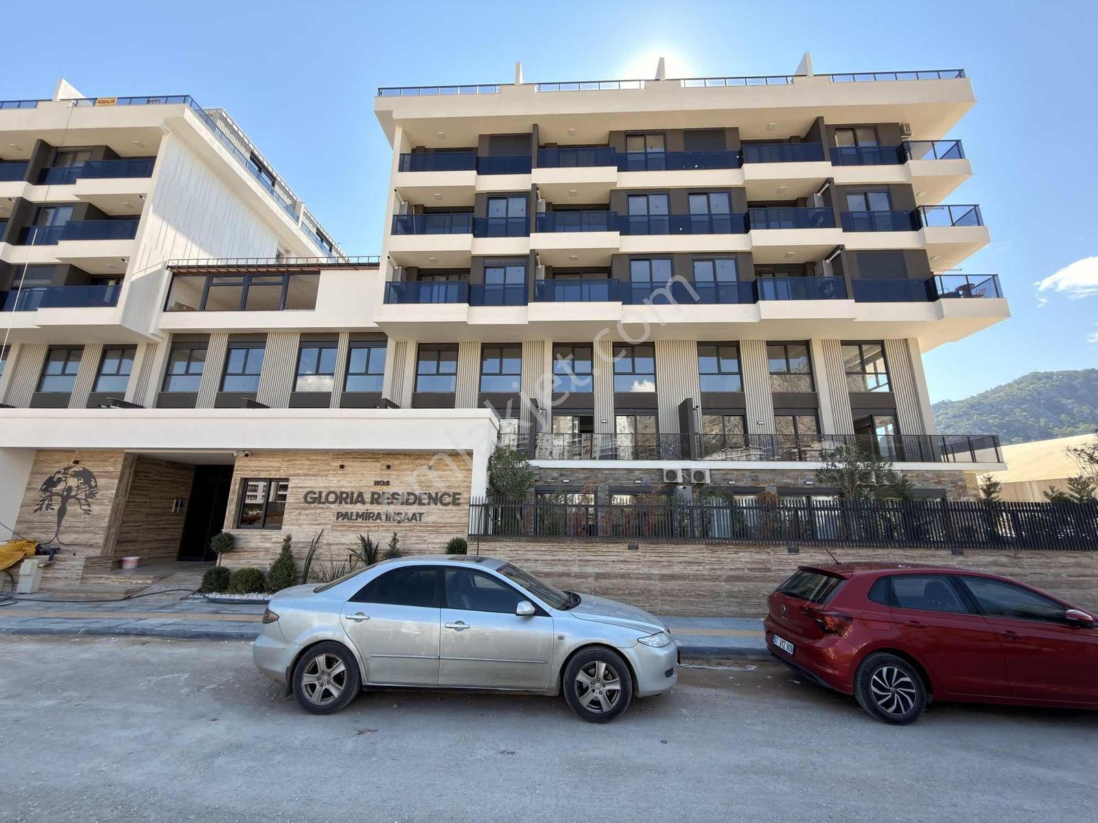 Sarısu Glorıa Resıdence Ultra Lüks Bahçe Ve Ara Kat 1+1 Daireler