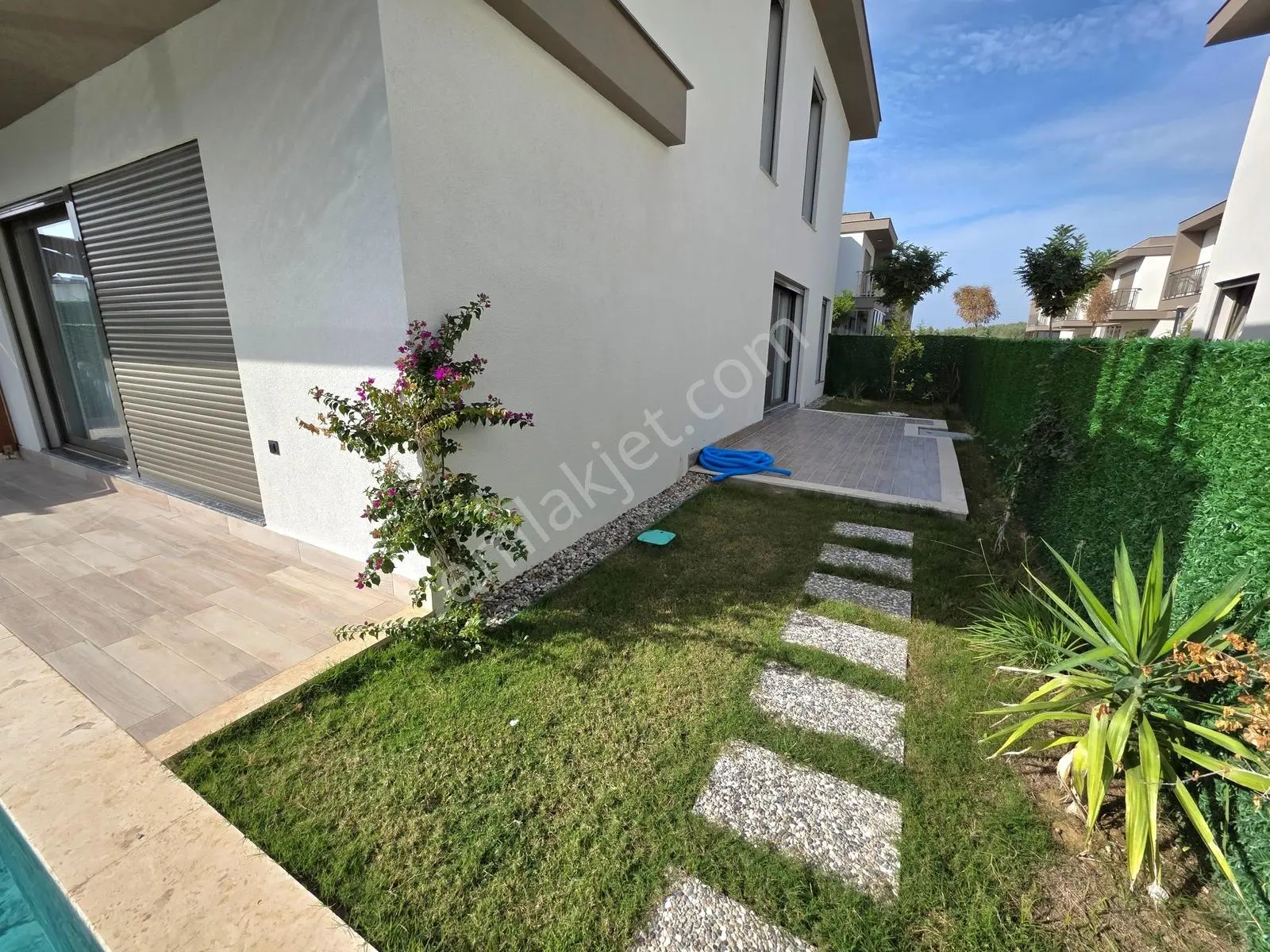 Kuşadasında Denize Yakın 4+1 Sıfır Mustakil Satılık Villa — fotoğraf 8