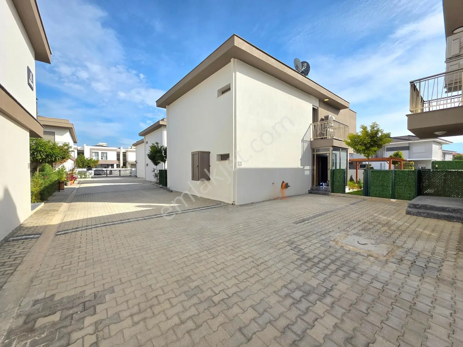 Kuşadasında Denize Yakın 4+1 Sıfır Mustakil Satılık Villa — fotoğraf 10
