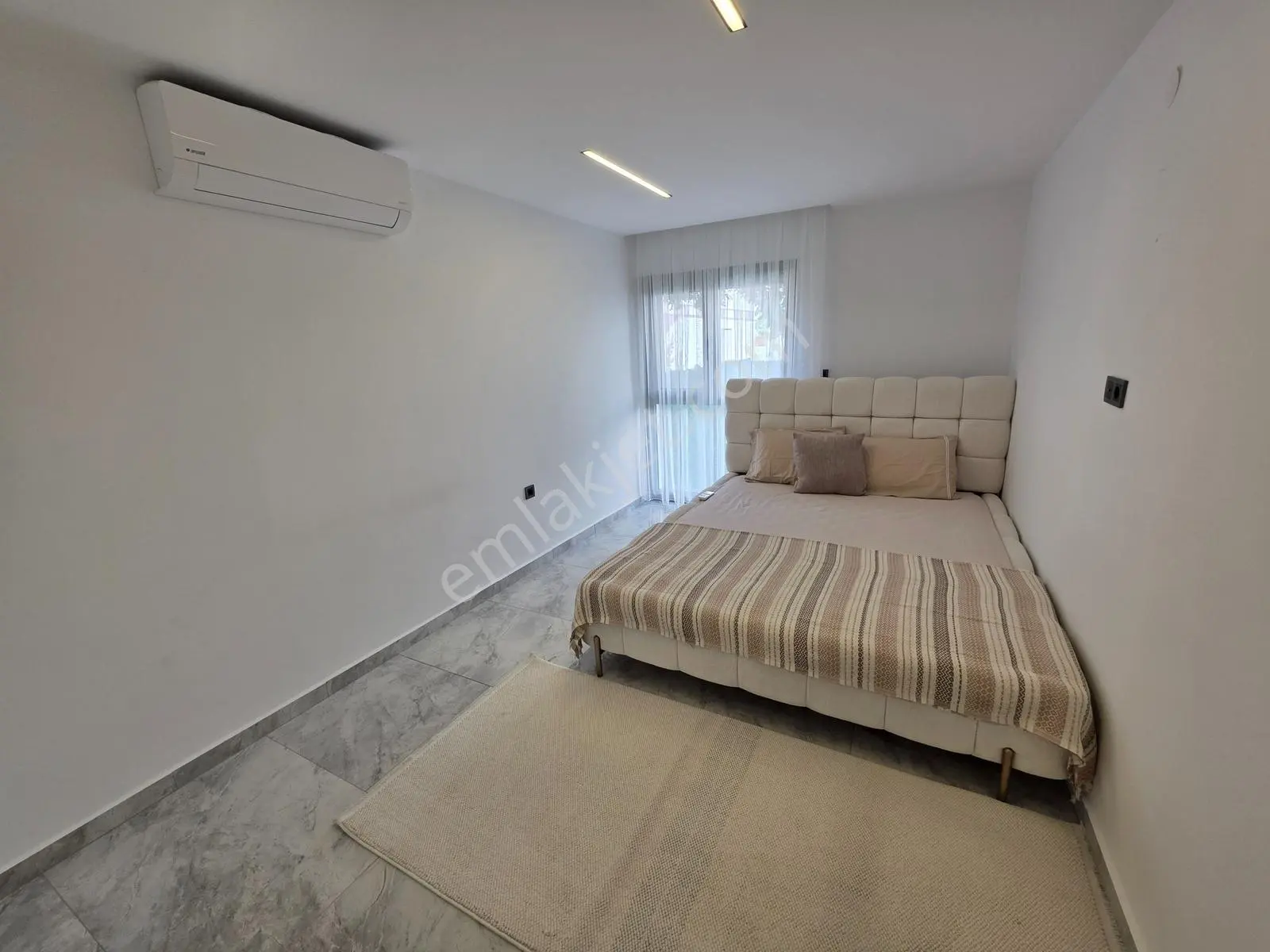 Kuşadasında Denize Yakın 4+1 Sıfır Mustakil Satılık Villa — fotoğraf 21