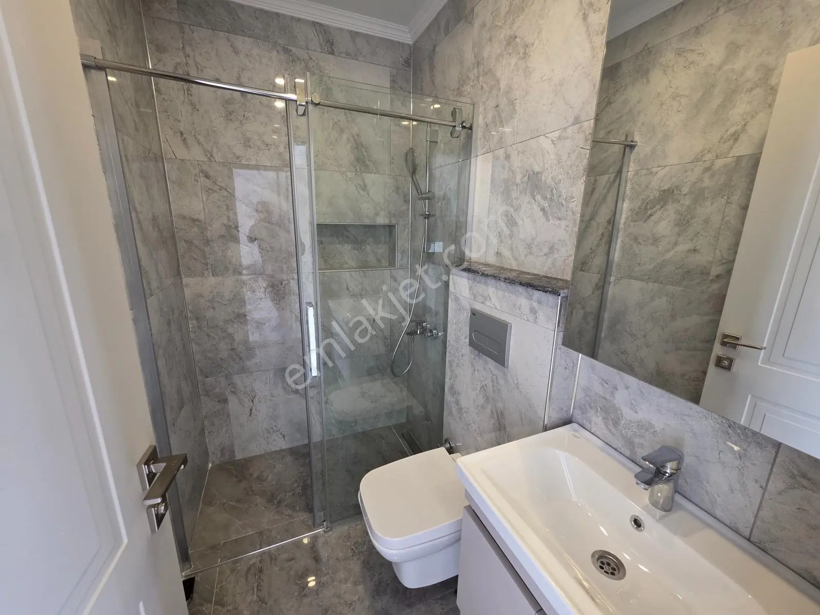 Kuşadasında Denize Yakın 4+1 Sıfır Mustakil Satılık Villa — fotoğraf 24