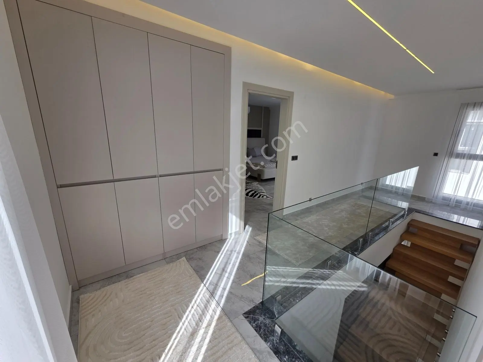 Kuşadasında Denize Yakın 4+1 Sıfır Mustakil Satılık Villa — fotoğraf 30
