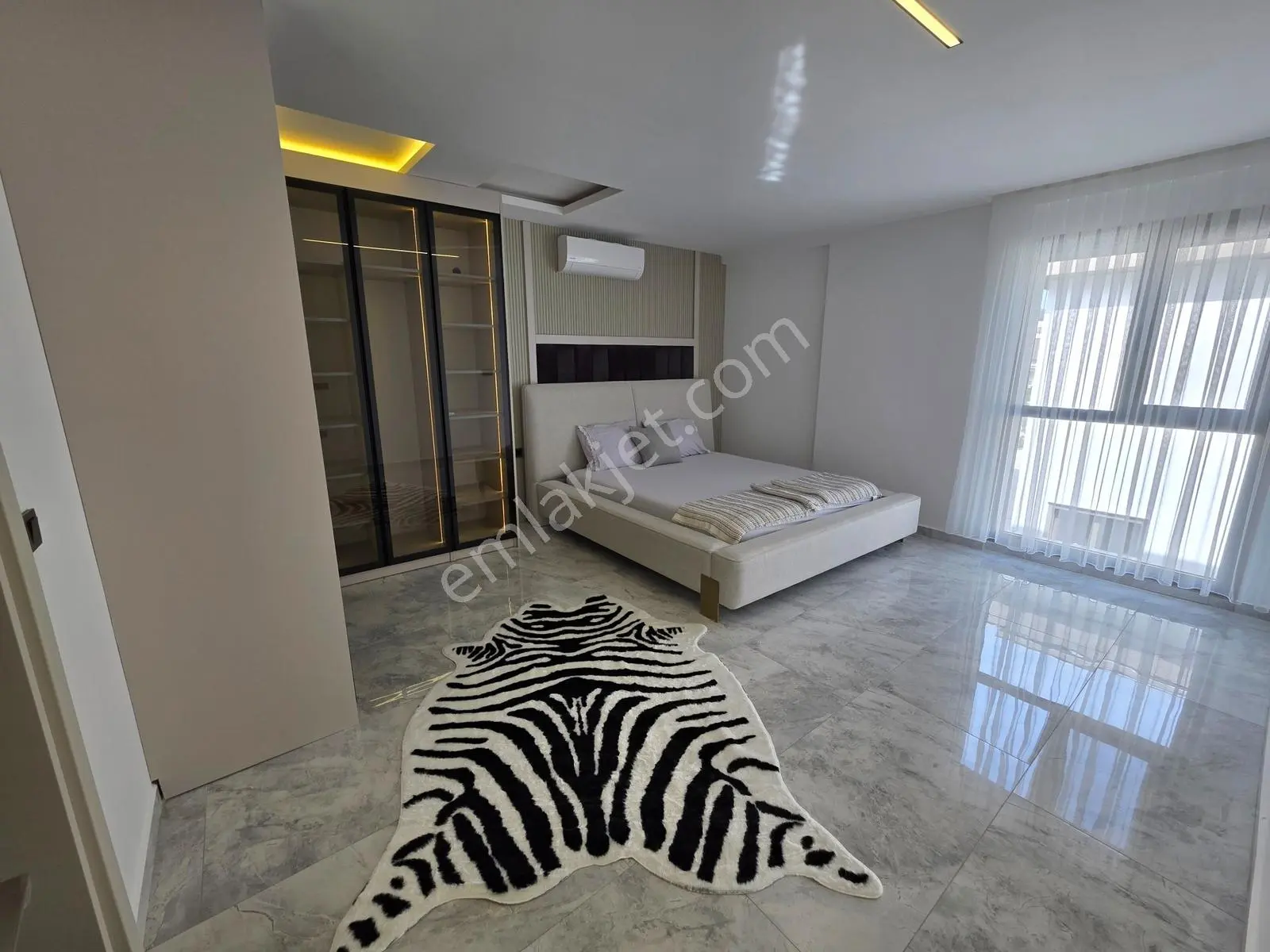 Kuşadasında Denize Yakın 4+1 Sıfır Mustakil Satılık Villa — fotoğraf 31