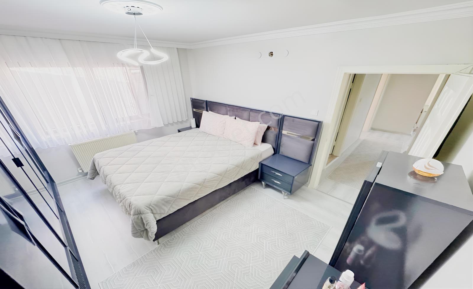Kevser Cami Yakını Giriş Konumunda Cadde Yakını Full Yapılı 3+1 — fotoğraf 24