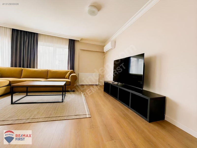 Alsancak'da Otoparklı Satılık 3+1 Daire — fotoğraf 9
