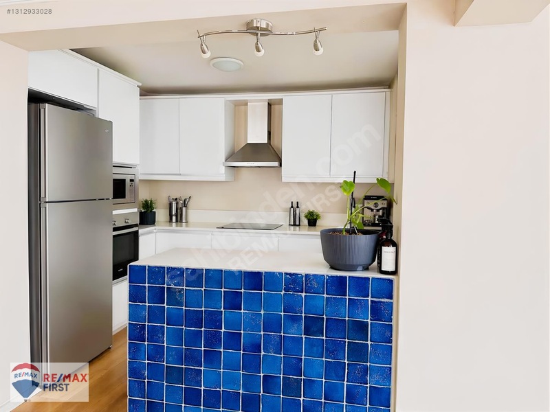 Alsancak'da Otoparklı Satılık 3+1 Daire — fotoğraf 14