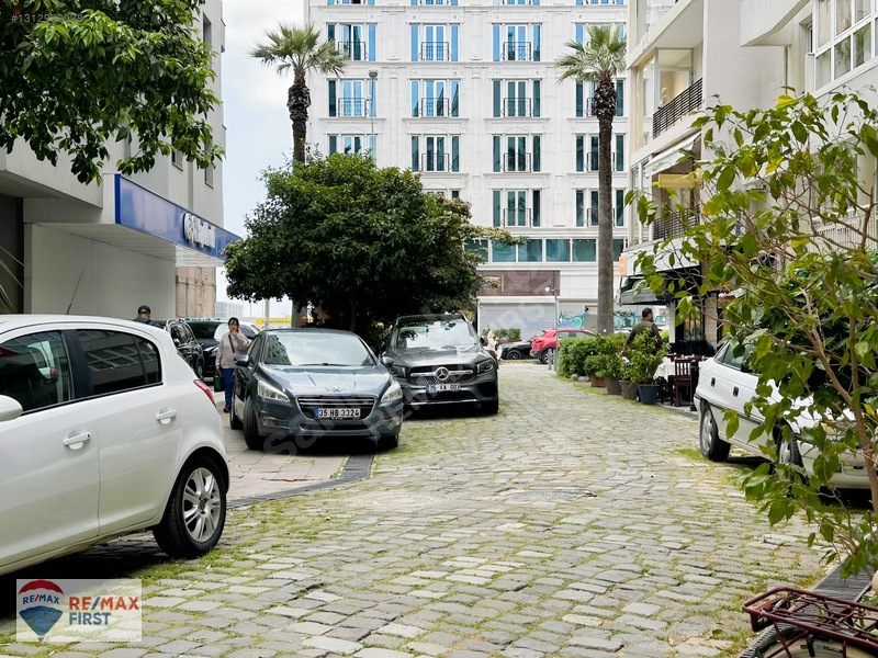 Alsancak'da Otoparklı Satılık 3+1 Daire — fotoğraf 37