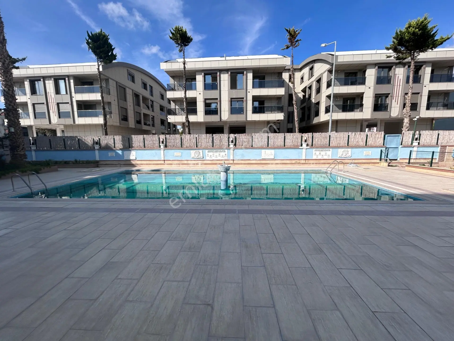 Didimde Havuzlu Sitede Geniş 2+1 — fotoğraf 2
