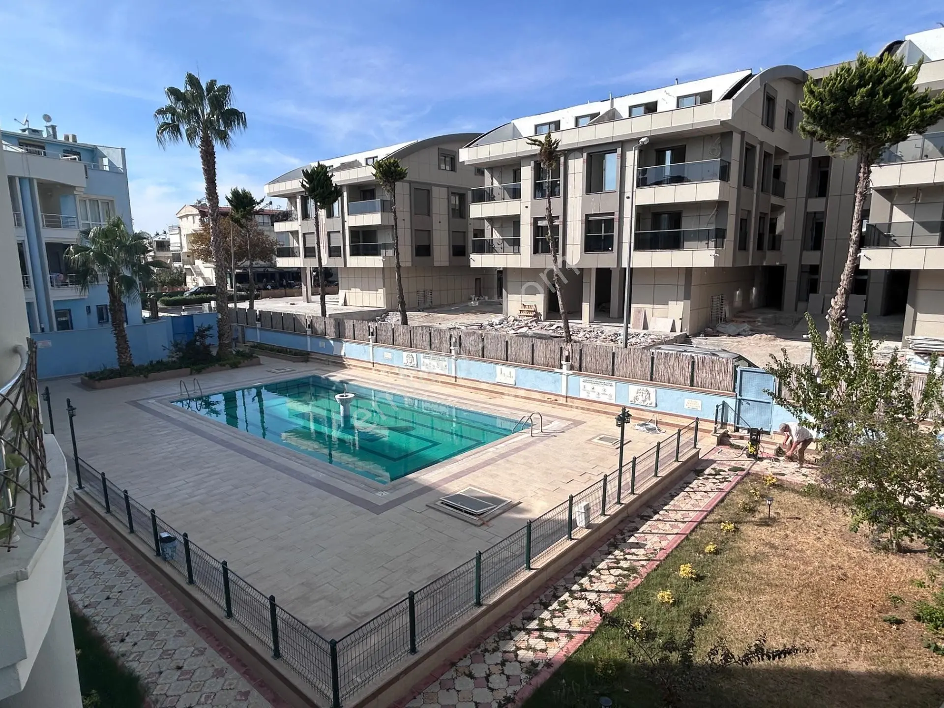 Didimde Havuzlu Sitede Geniş 2+1 — fotoğraf 7