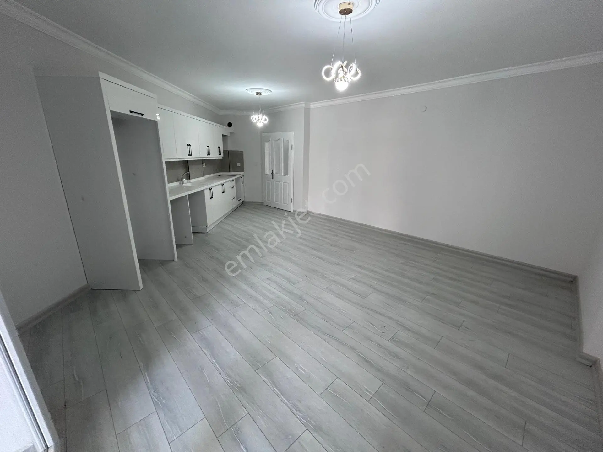 Didimde Havuzlu Sitede Geniş 2+1 — fotoğraf 12