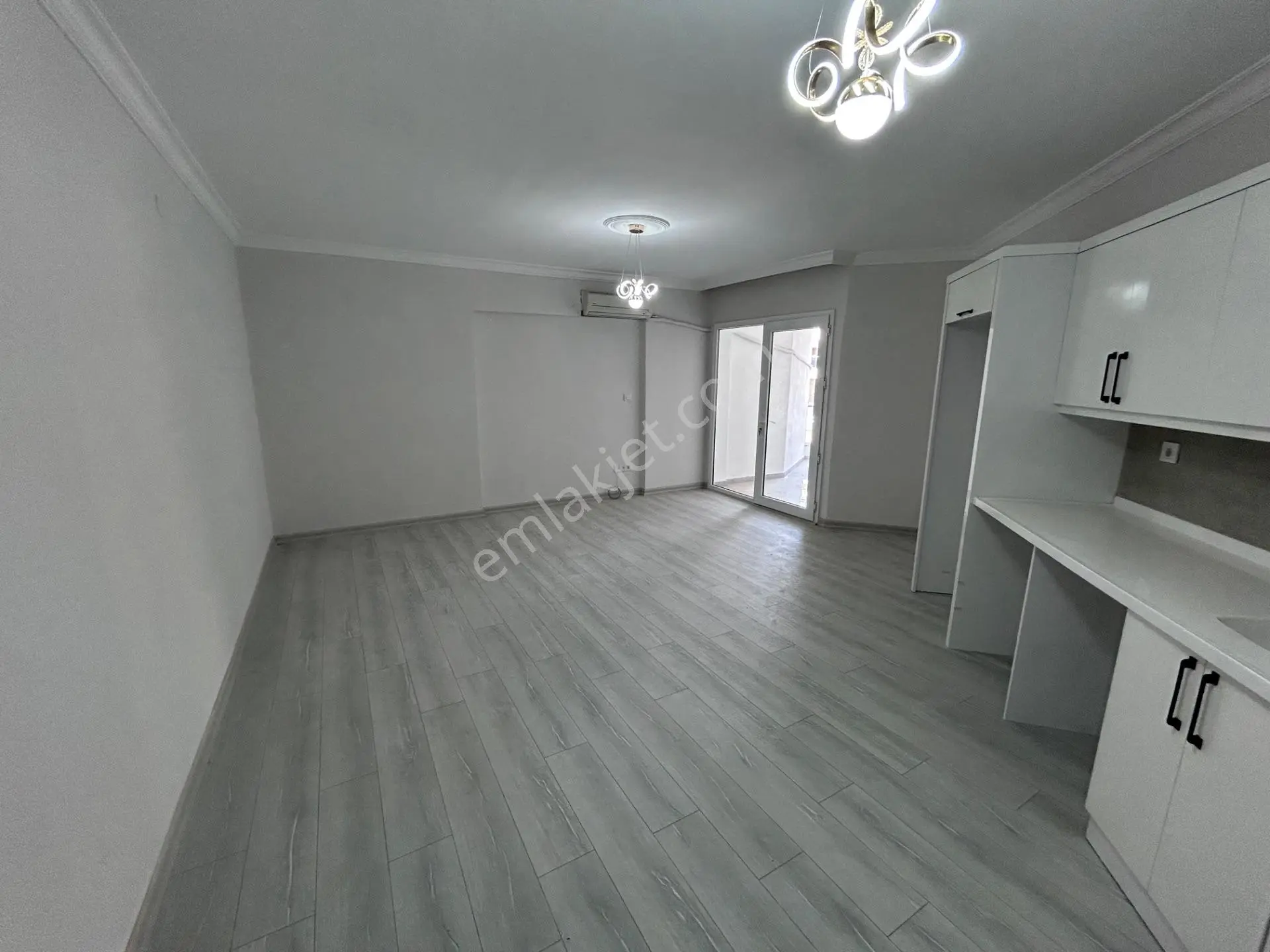 Didimde Havuzlu Sitede Geniş 2+1 — fotoğraf 13