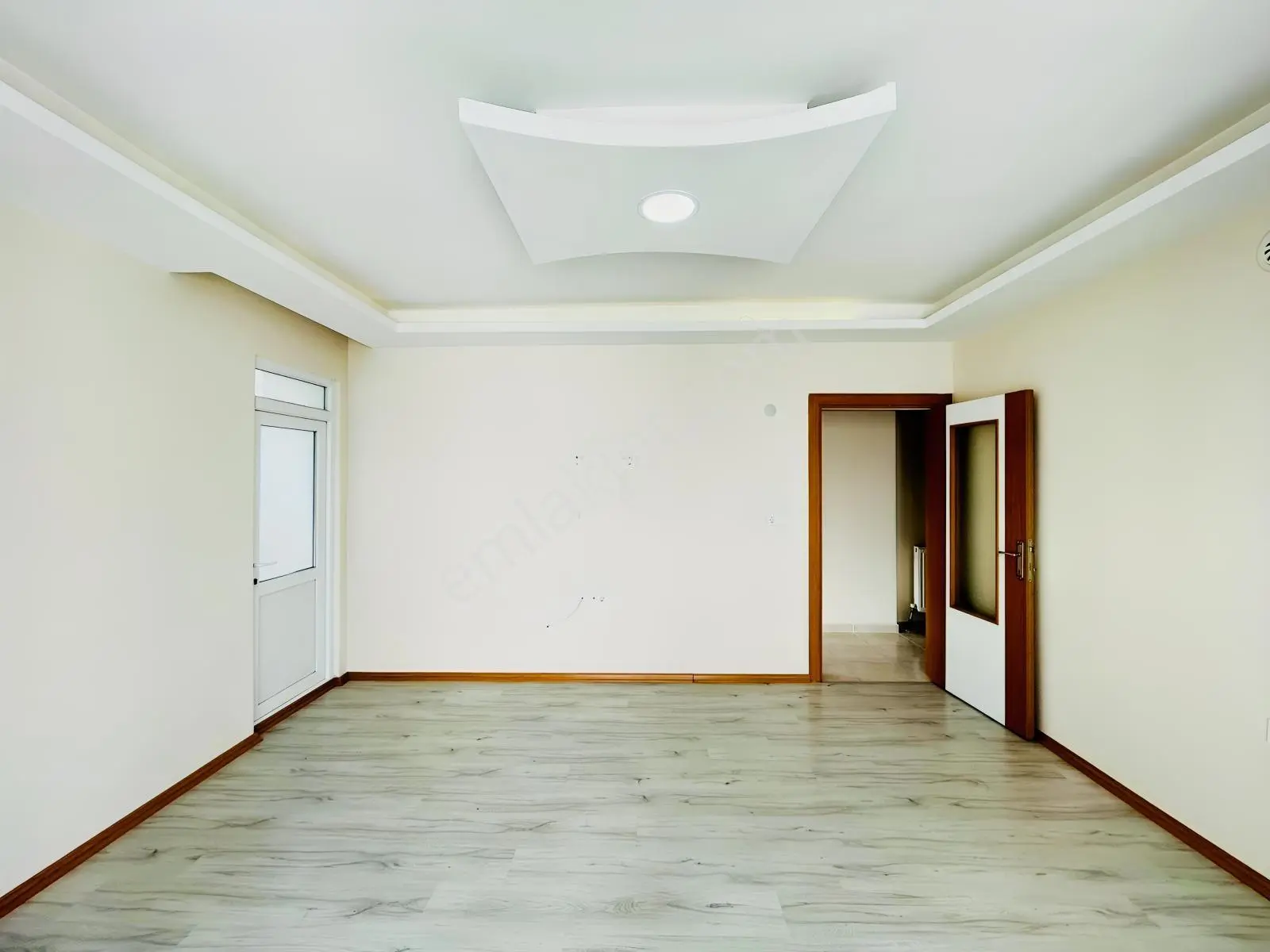 Güven'den Kapaklı'da Hastaneye Yakın Kombili İskanlı 2+1 Daire — fotoğraf 3