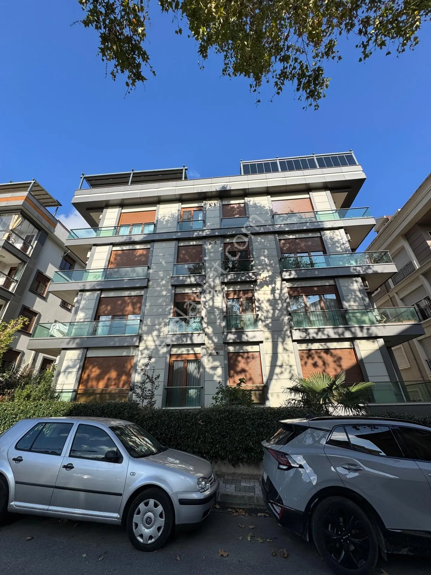 Oben'Den Minibüs Caddesinin Üst Paralelinde Kapalı Otoparklı 3+1 Net 126 M²