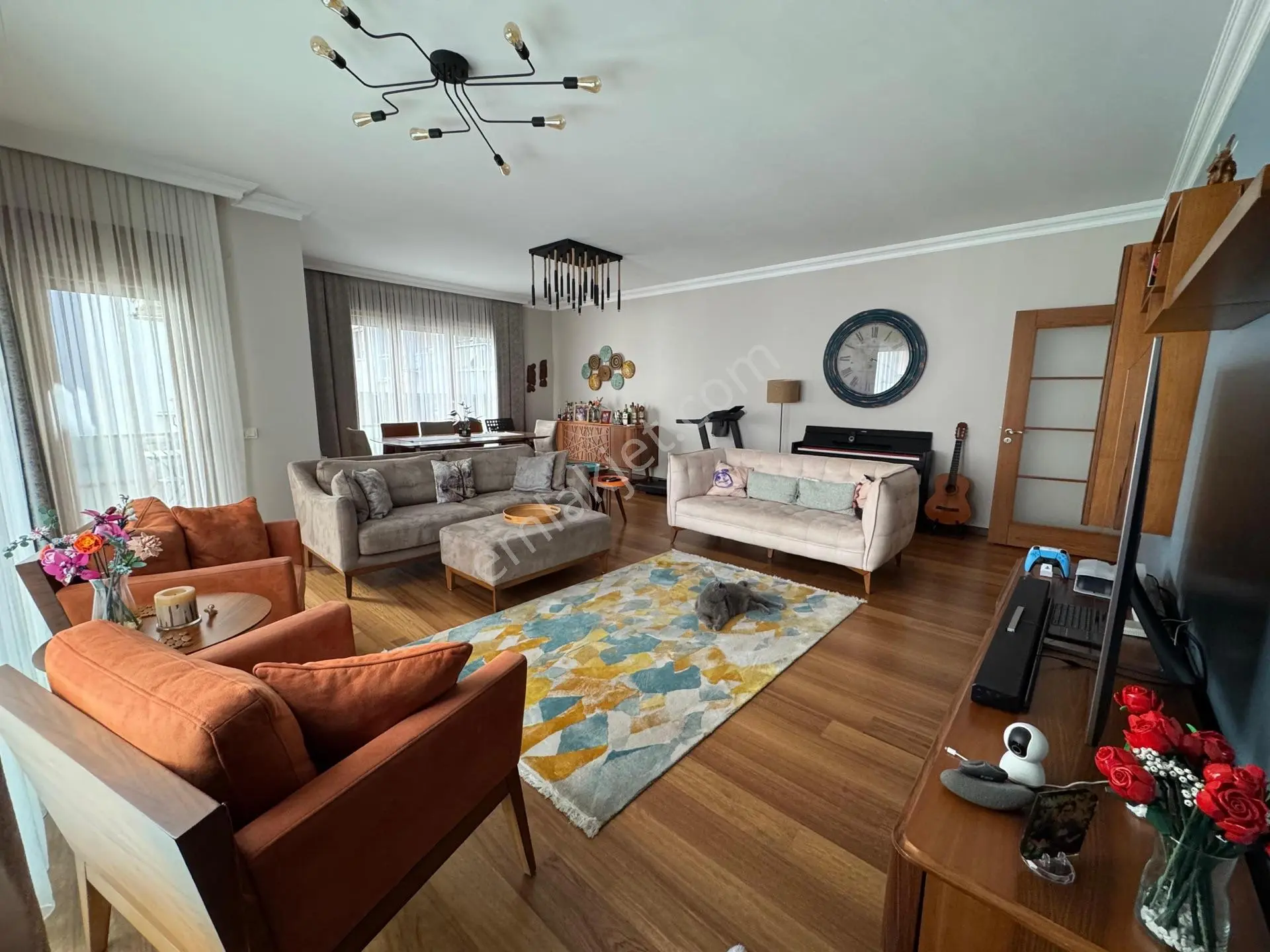 Oben'den Minibüs Caddesinin Üst Paralelinde Kapalı Otoparklı 3+1 Net 126 M² — fotoğraf 2