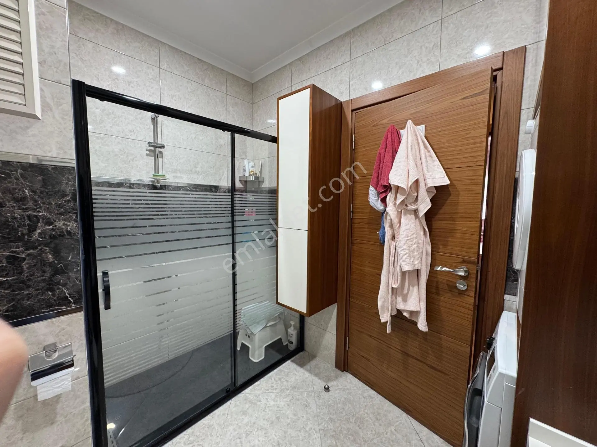 Oben'den Minibüs Caddesinin Üst Paralelinde Kapalı Otoparklı 3+1 Net 126 M² — fotoğraf 17