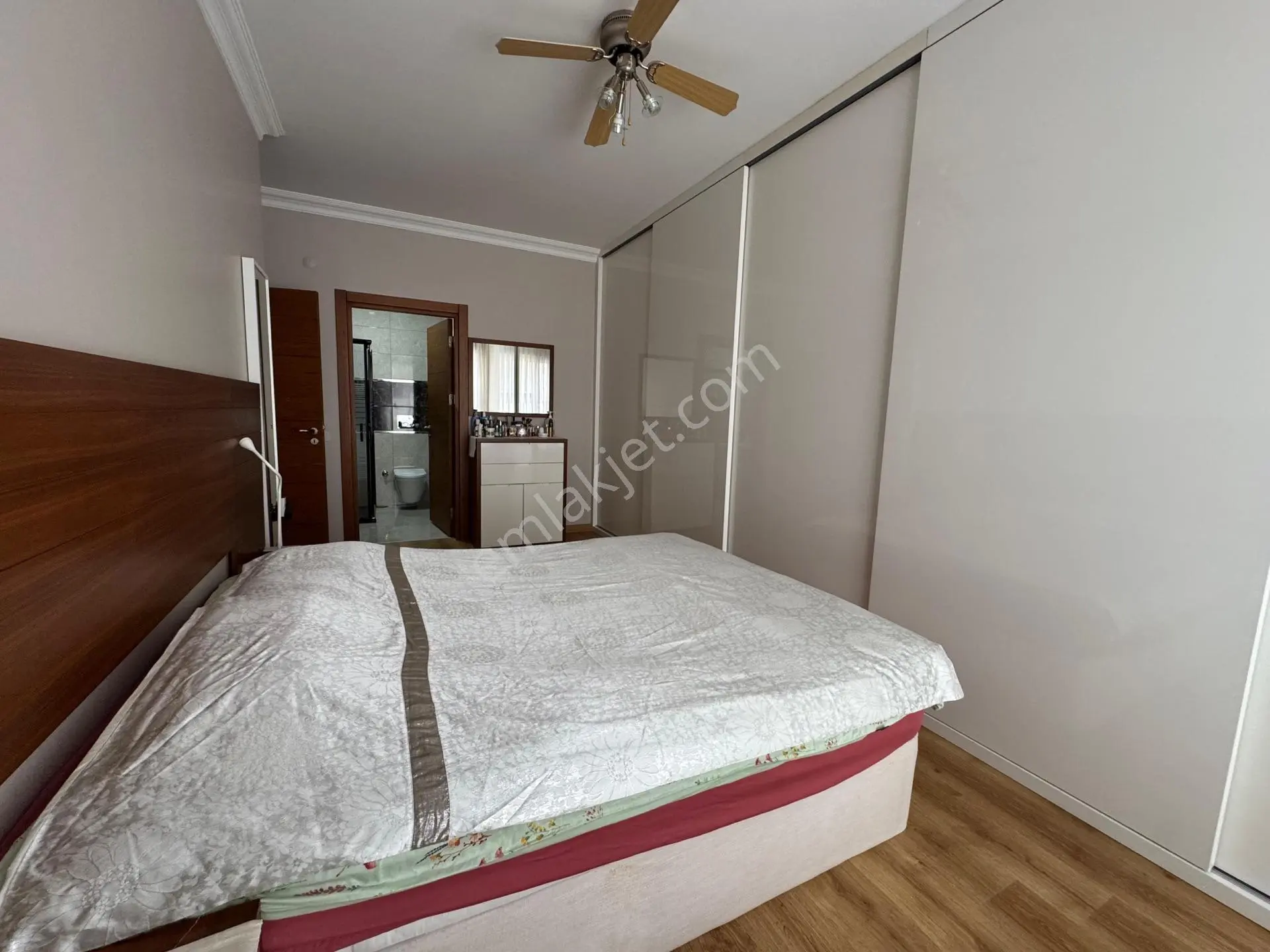Oben'den Minibüs Caddesinin Üst Paralelinde Kapalı Otoparklı 3+1 Net 126 M² — fotoğraf 23