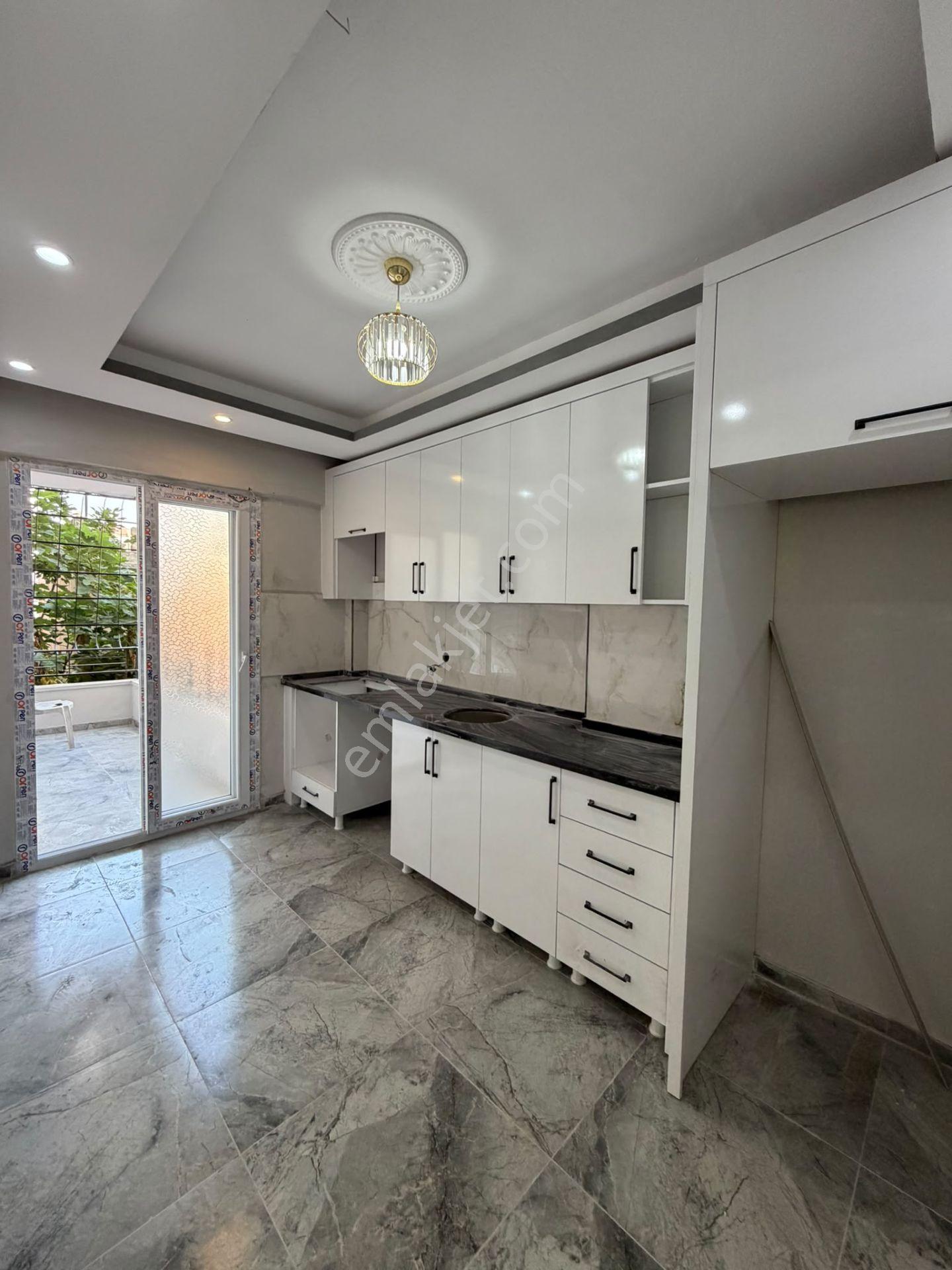 Mersin Sağlık Mahallesi'nde Full Yapılı Satılık Daire Lı 3+1 Satılık Daire — fotoğraf 10