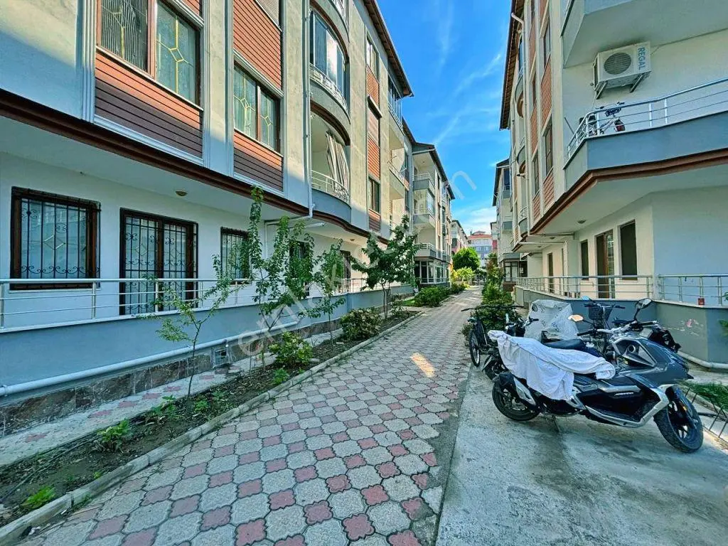 Uytundan Burhaniye Bahçelievlerde Asansörlü Site İçi 2+1 Daire — fotoğraf 15