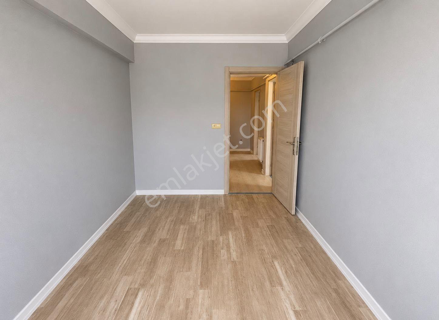 Referans'tan Yalı Mahallesin'de Ara Kat, Ön Cephe 2+1 Daire ! — fotoğraf 11
