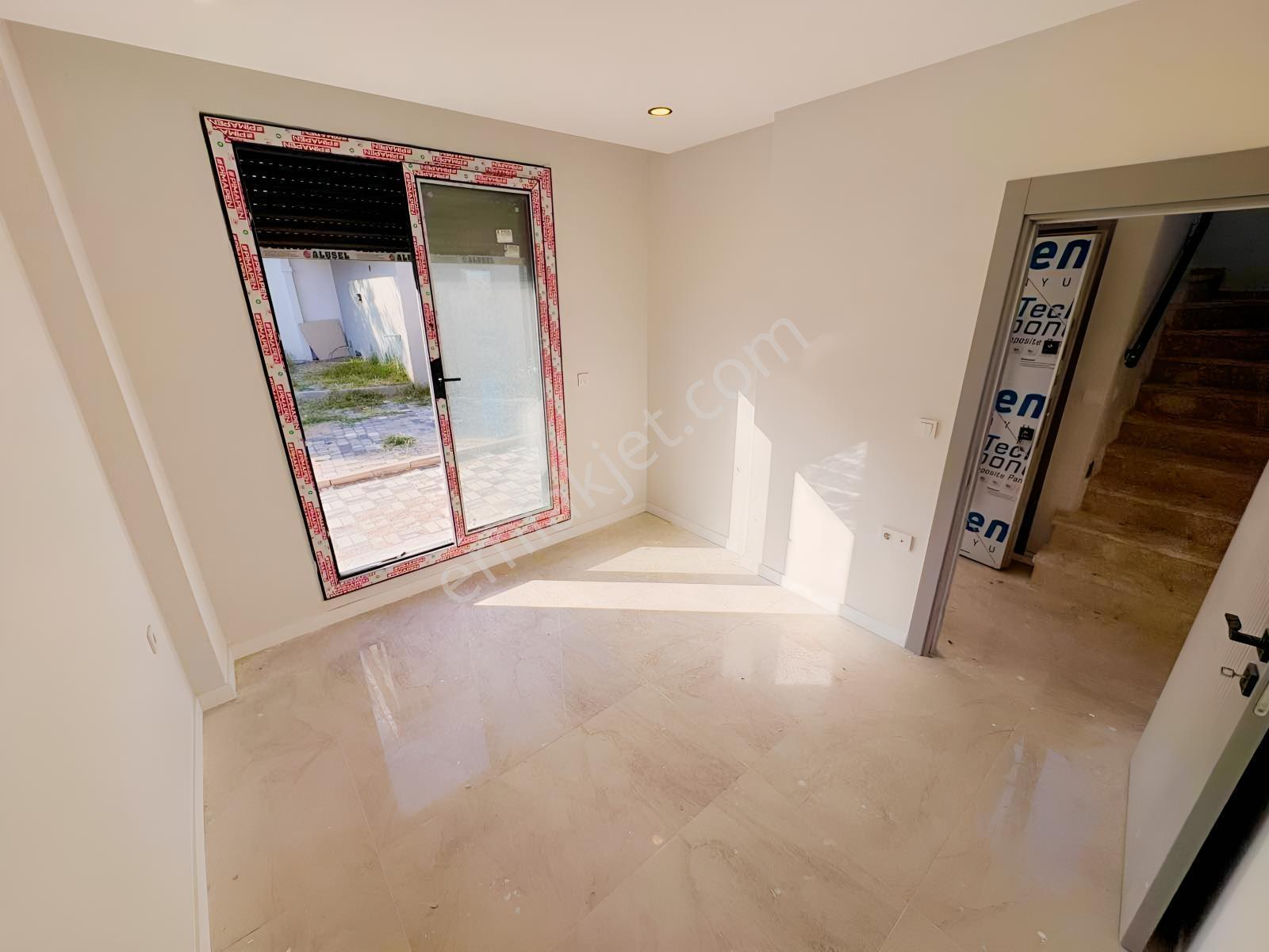 Avcı'dan Tam Müstakil Bahçedn Deniz Manzaralı Denize 250mt Villa — fotoğraf 10