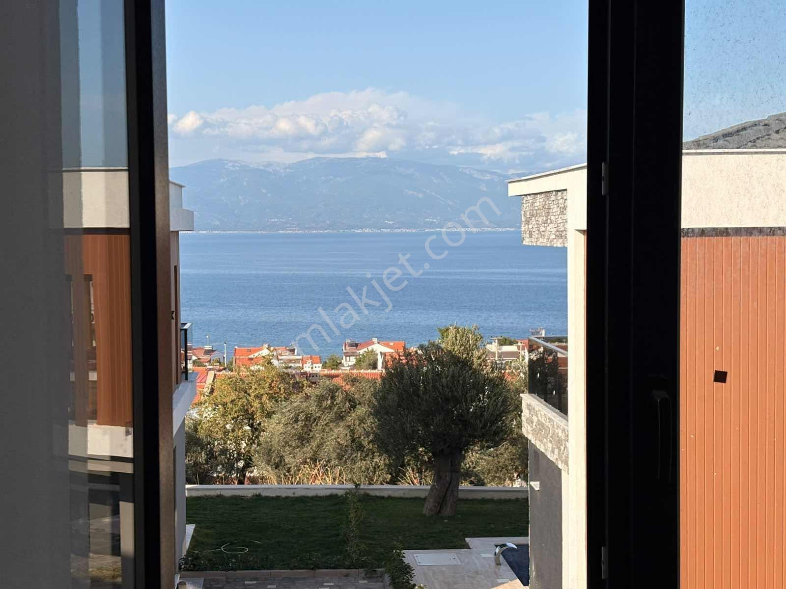 Avcı'dan Tam Müstakil Bahçedn Deniz Manzaralı Denize 250mt Villa — fotoğraf 11