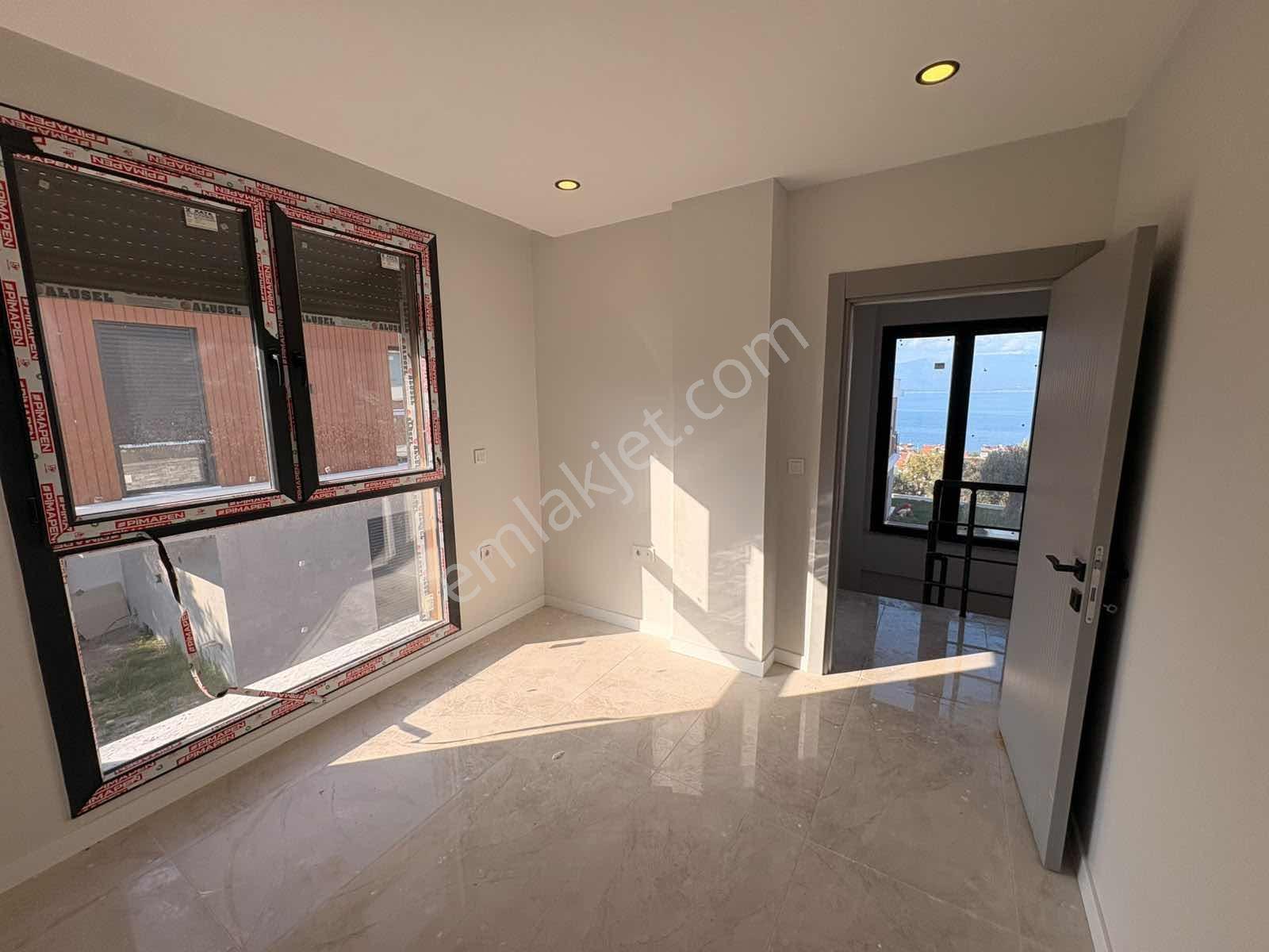 Avcı'dan Tam Müstakil Bahçedn Deniz Manzaralı Denize 250mt Villa — fotoğraf 12