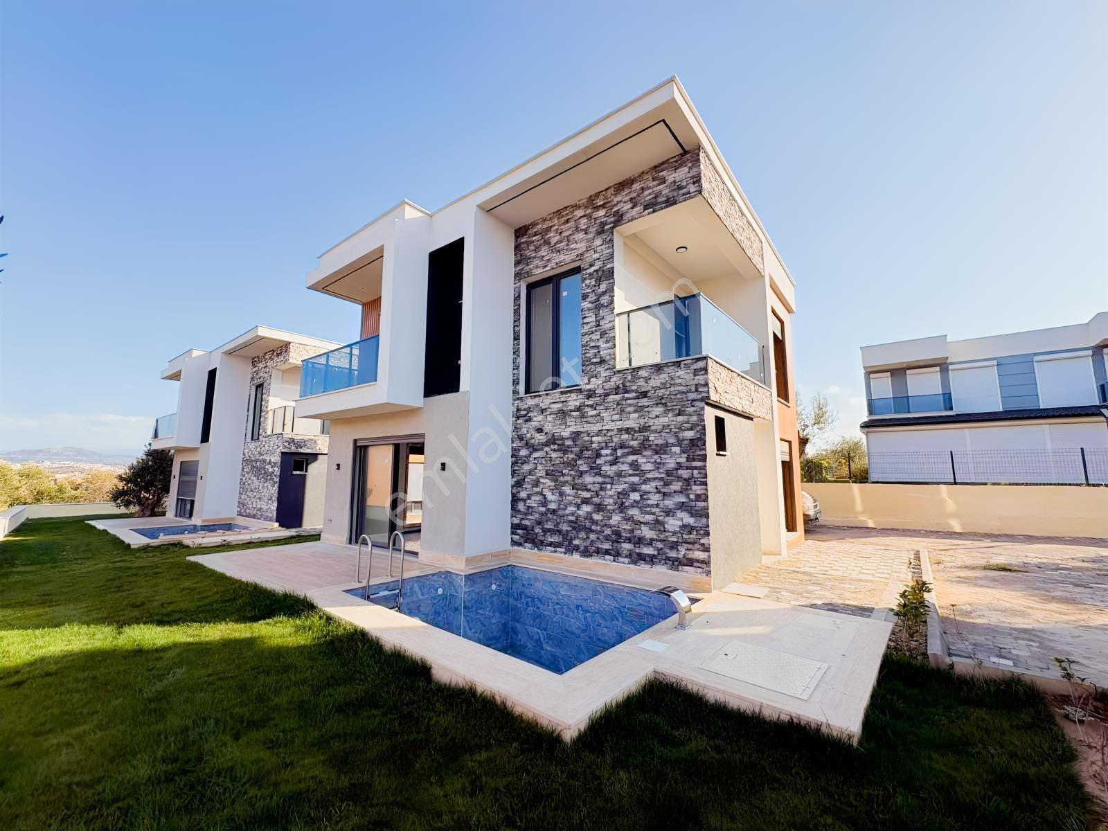 Avcı'dan Tam Müstakil Bahçedn Deniz Manzaralı Denize 250mt Villa — fotoğraf 18