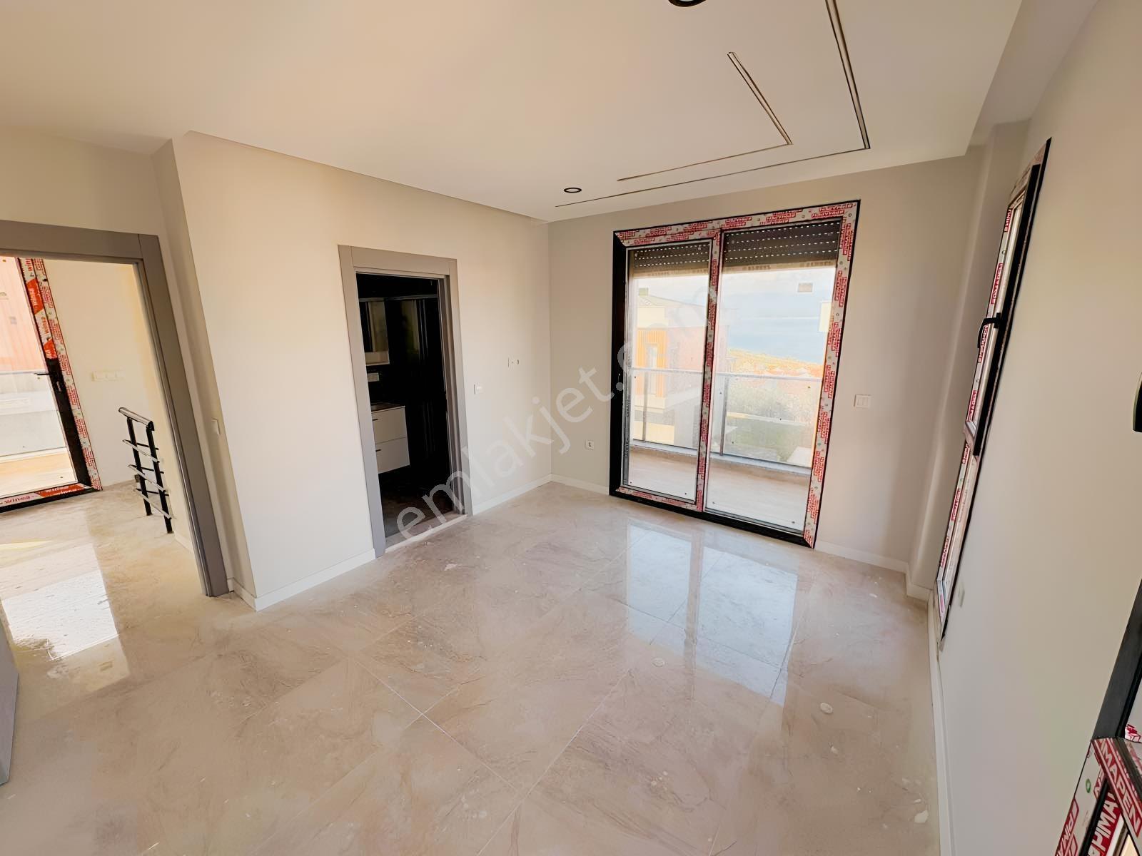 Avcı'dan Tam Müstakil Bahçedn Deniz Manzaralı Denize 250mt Villa — fotoğraf 33