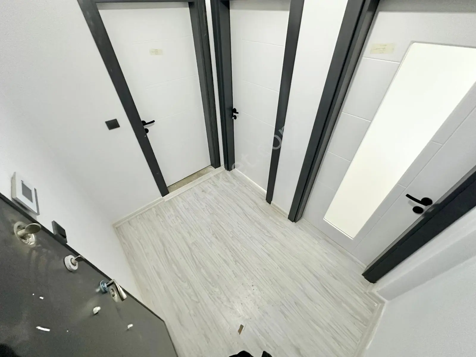 ⭐ay Emlak'tan⭐akçay'da Denize Yakın Ön Cephe Şık Tasarımlı Ara Kat Satılık 1+1 Lüks Daire — fotoğraf 7