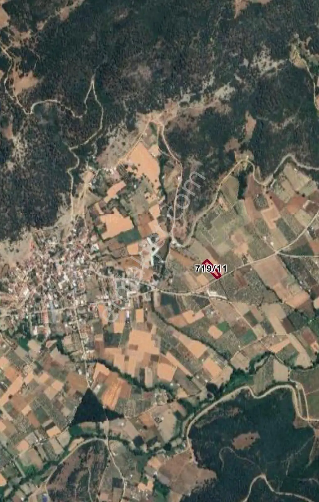 Bursa Yıldırım Kestel Gölcük Mah. 1.860 M2 Elektirik ,Suyu Mevcut Olan Asfalt Yo...