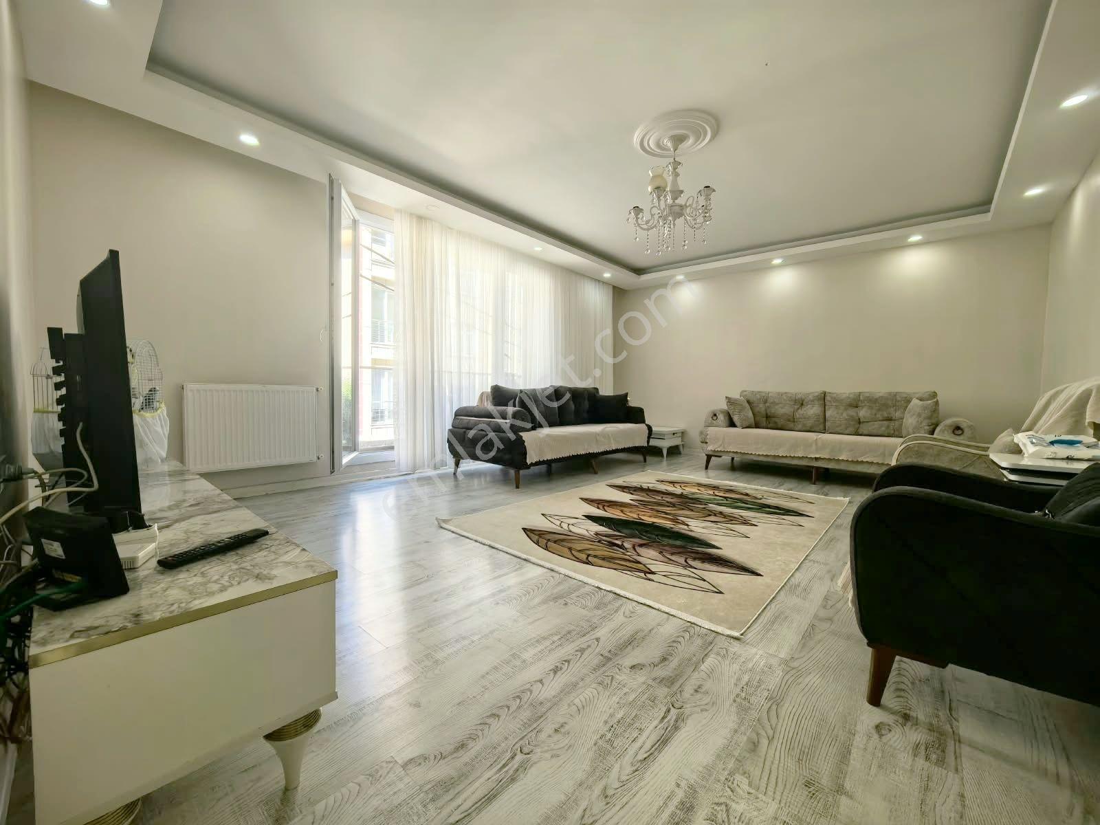 Aslı Emlak'tan Gazi Mah Asansörlü Kat 1 — fotoğraf 3