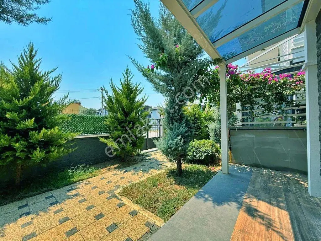 Uytundan Pelitköy'de Denize 100 Metre Site İçi Havuzlu 3+1 Villa — fotoğraf 17