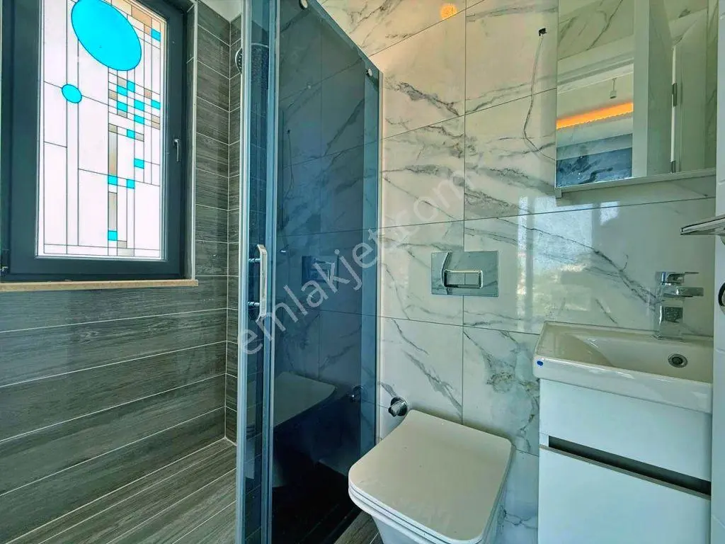 Uytundan Pelitköy'de Denize 100 Metre Site İçi Havuzlu 3+1 Villa — fotoğraf 21