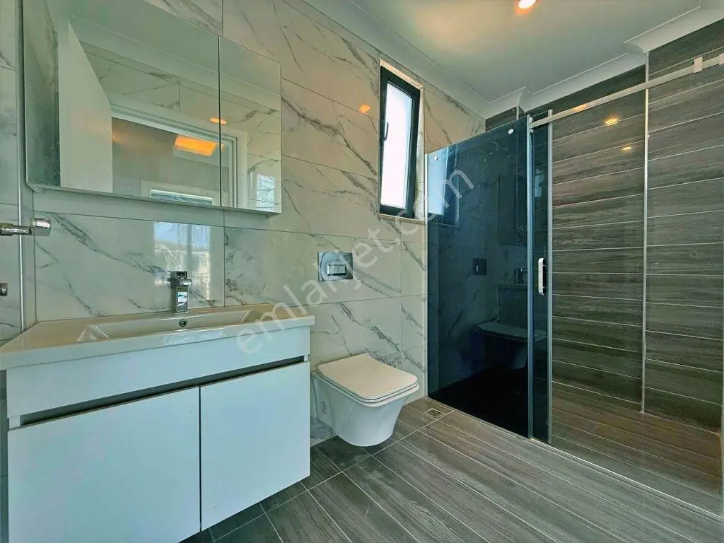 Uytundan Pelitköy'de Denize 100 Metre Site İçi Havuzlu 3+1 Villa — fotoğraf 26