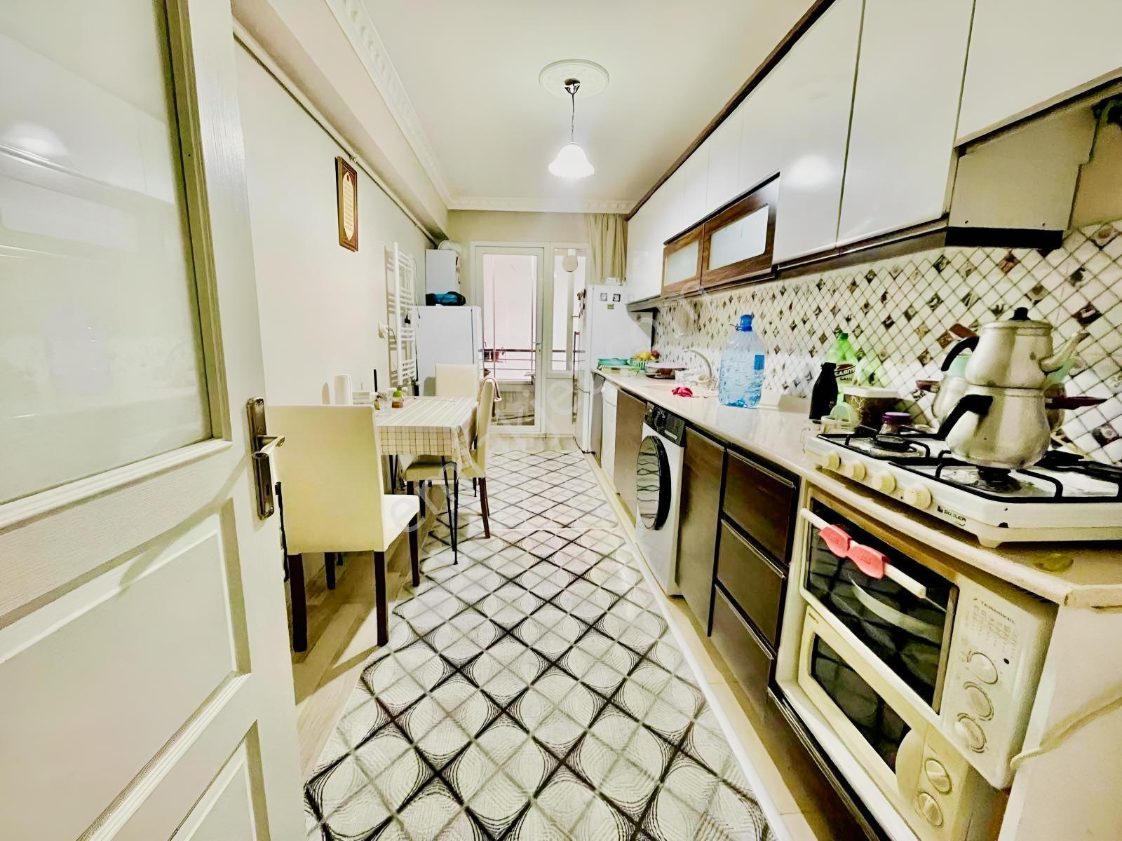Avantajdan Küçük Kayaşta Cadde Dibi Kat Konumlu Yapılı 2+1 Daire — fotoğraf 4