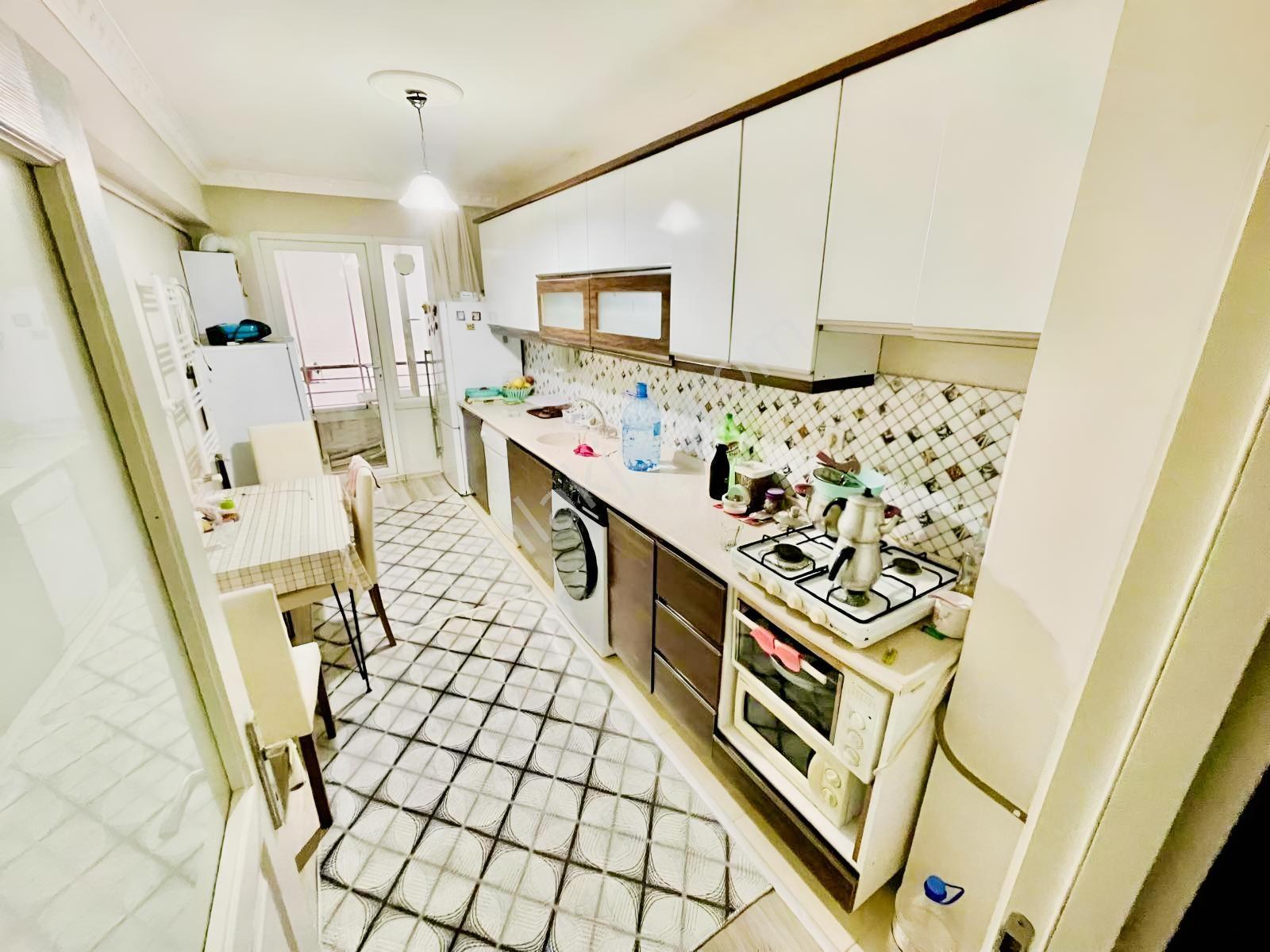 Avantajdan Küçük Kayaşta Cadde Dibi Kat Konumlu Yapılı 2+1 Daire — fotoğraf 5
